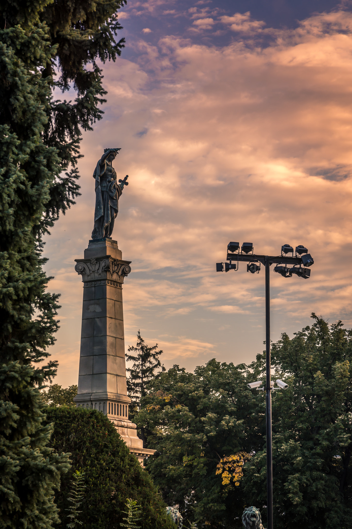 Sigma 17-70mm F2.8-4 DC Macro OS HSM | C sample photo. Monument of liberty photography