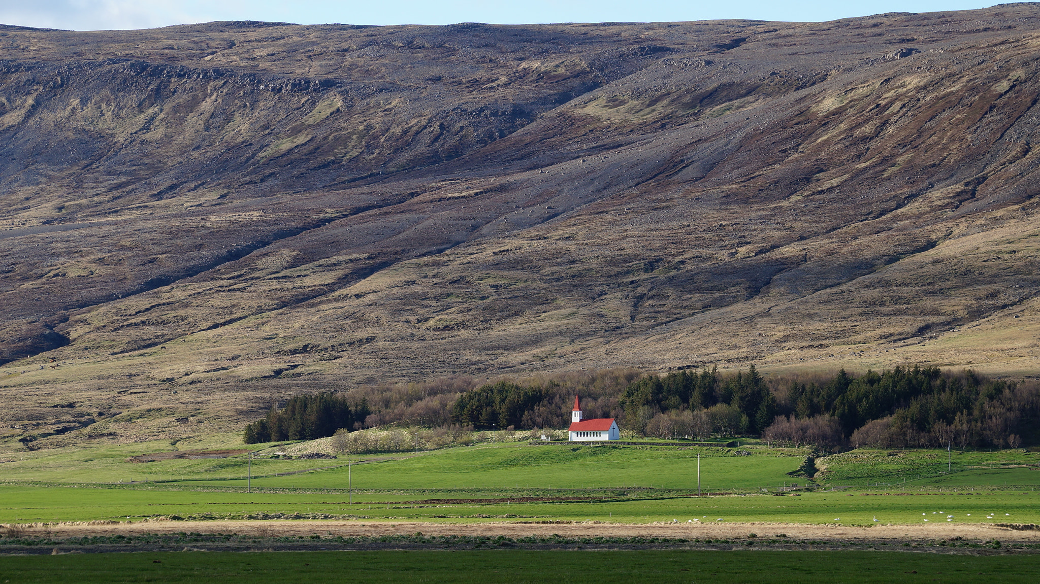 Sony DT 18-135mm F3.5-5.6 SAM sample photo. Farmhouse in iceland photography