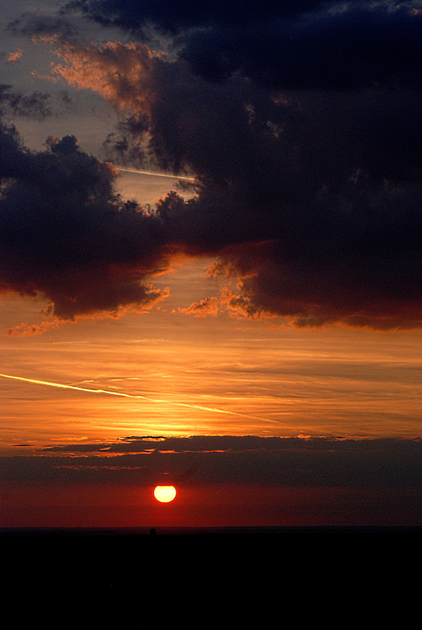 AF Zoom-Nikkor 28-105mm f/3.5-4.5D IF sample photo. Sunset photography