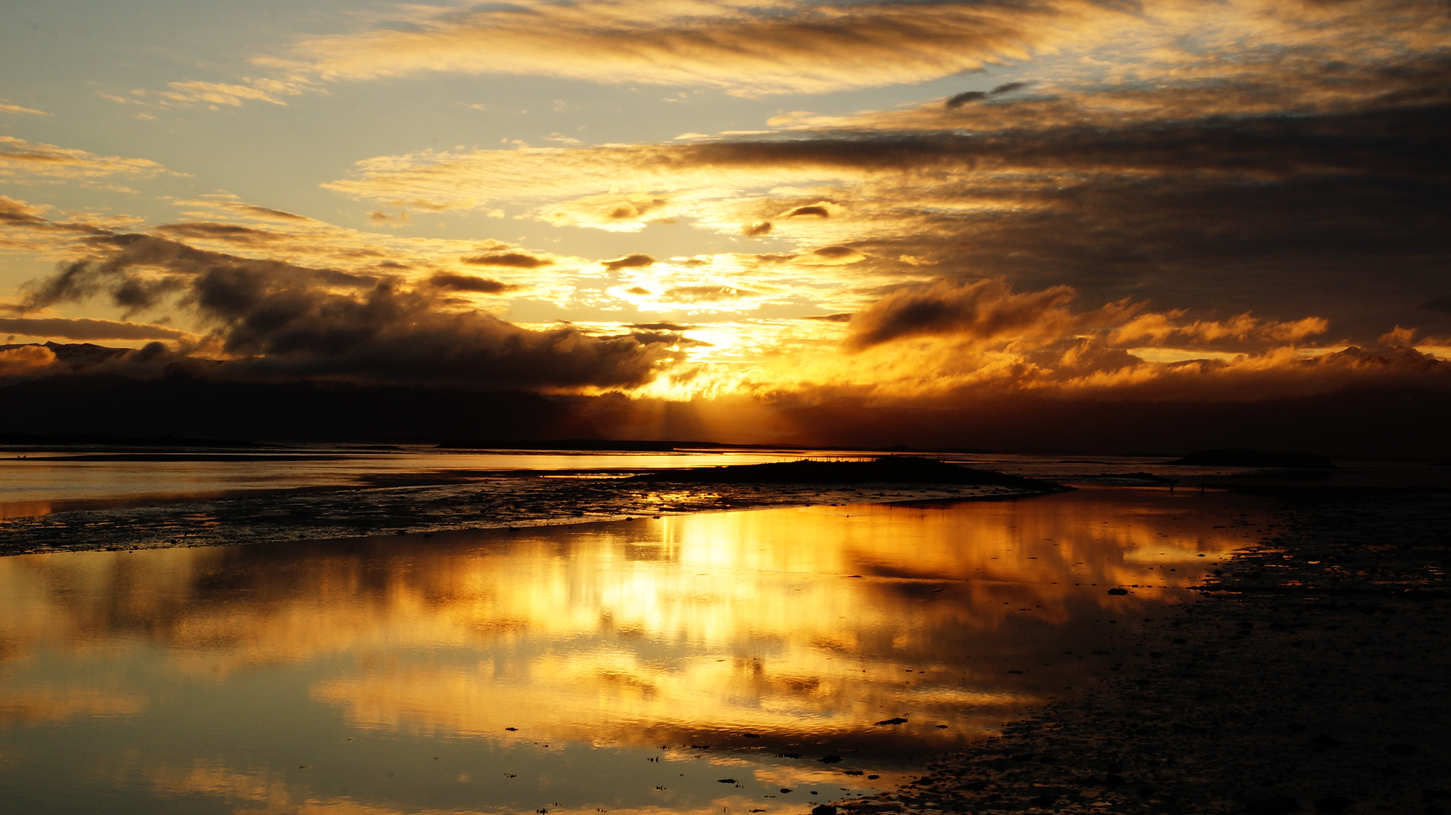 Sony DT 18-135mm F3.5-5.6 SAM sample photo. Midnight sun photography