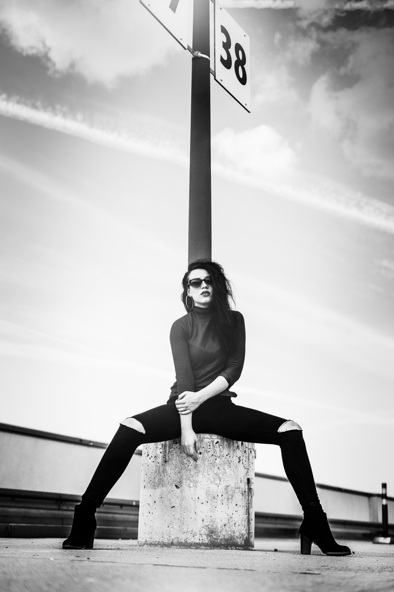 Sony a6300 + 30mm F1.4 DC DN | Contemporary 016 sample photo. Izzy in dresden photography