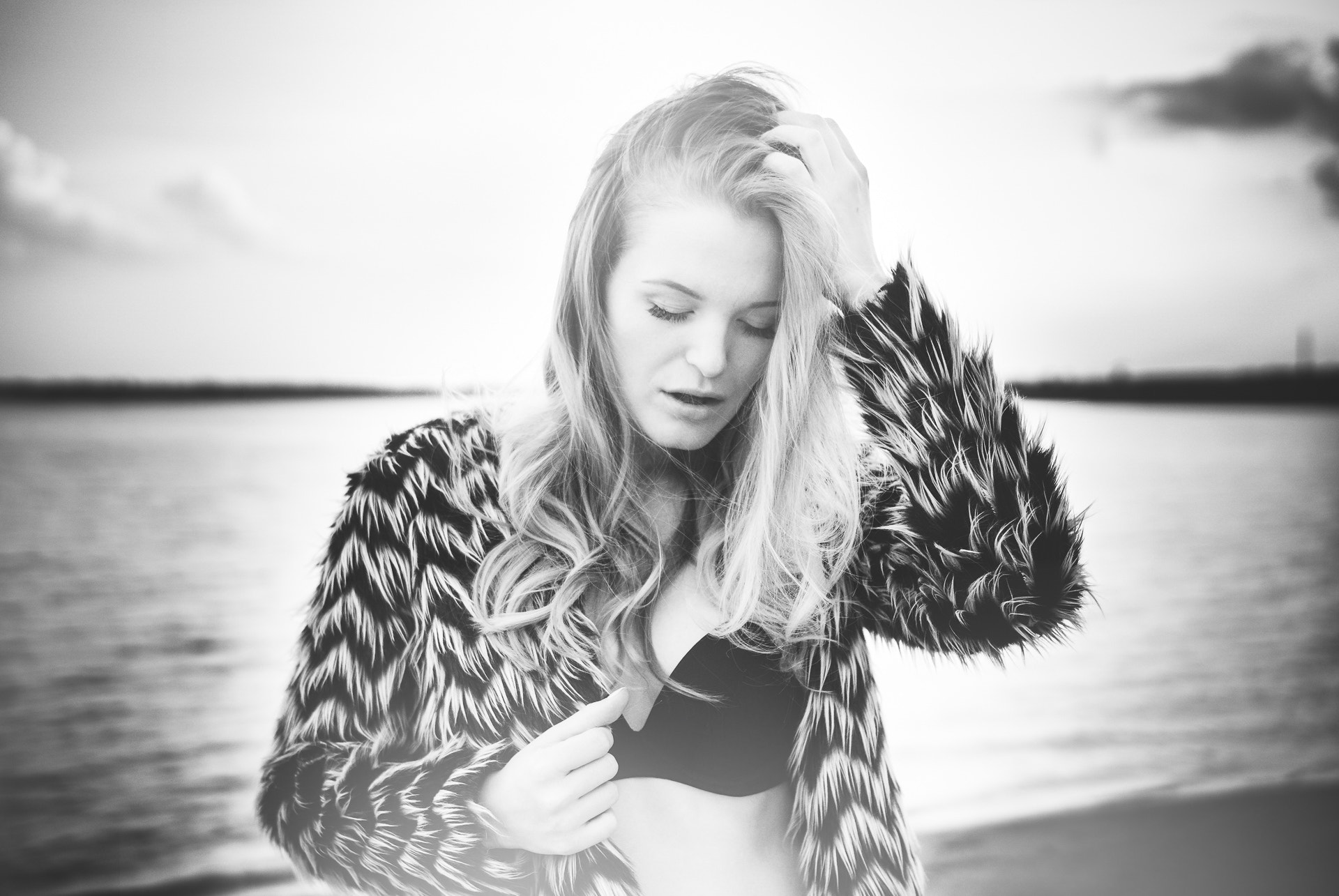 Sony a6300 + 30mm F1.4 DC DN | Contemporary 016 sample photo. Melanie photography