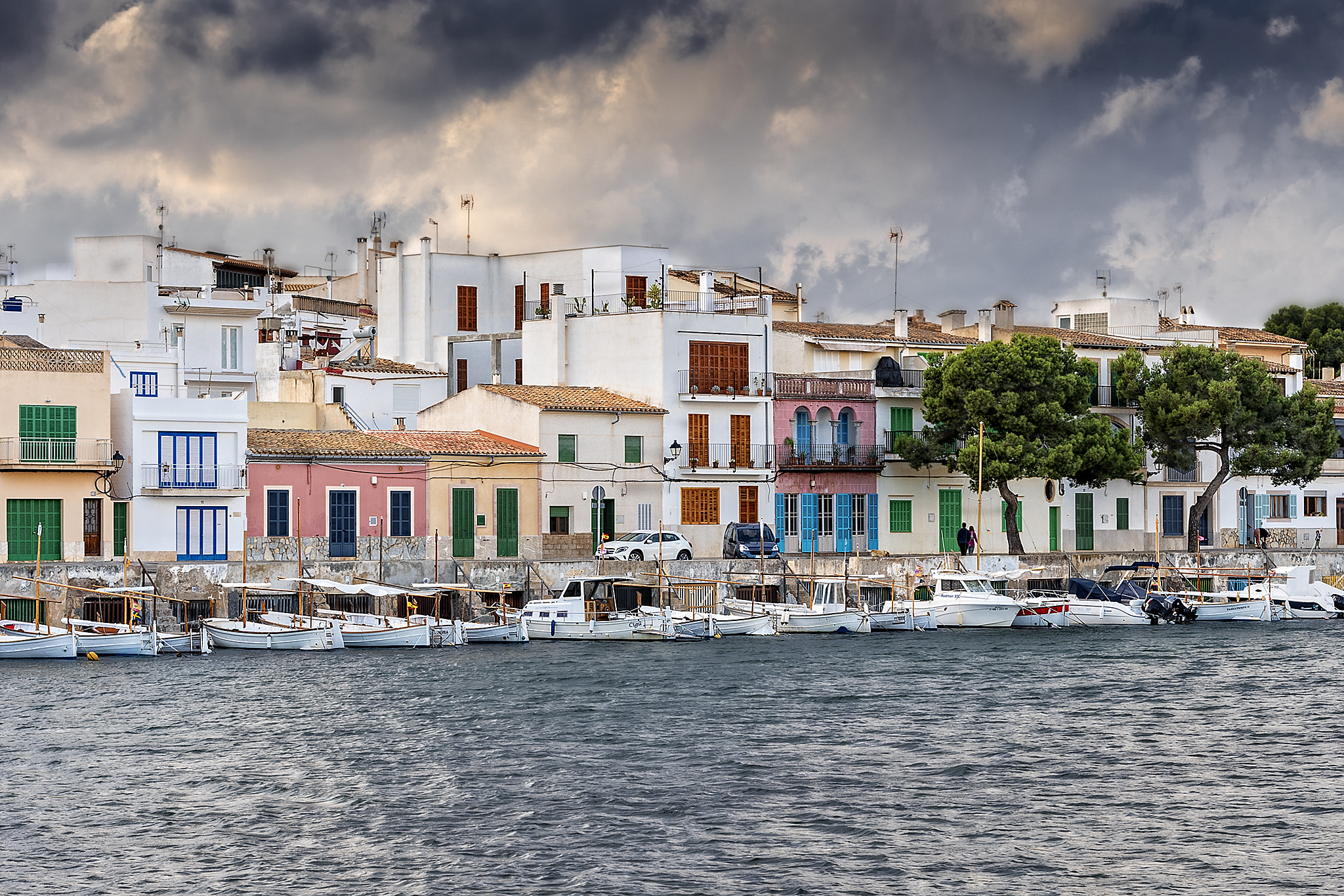Nikon AF-S Nikkor 24-120mm F4G ED VR sample photo. A recogerse que viene tormenta photography