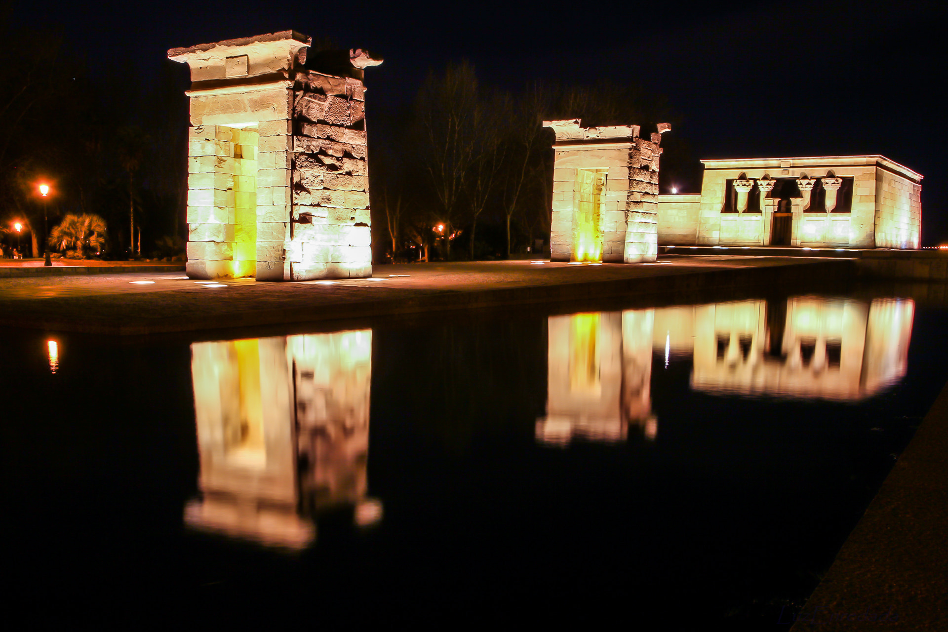 Sigma 10-20mm F3.5 EX DC HSM sample photo. Templo de debod photography