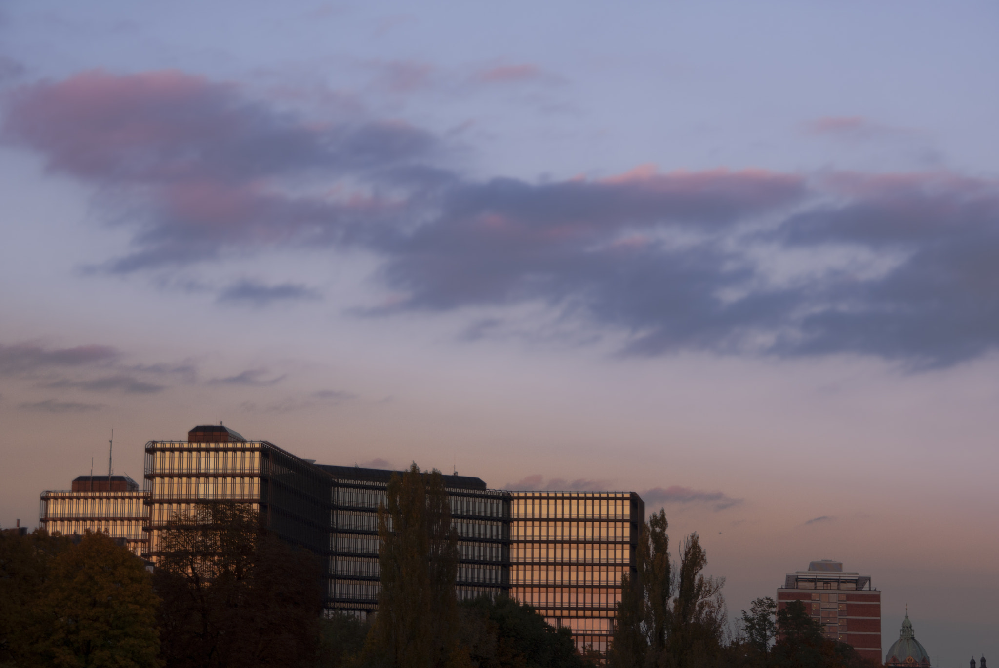 Pentax K200D + Sigma sample photo. Sunset in munic photography