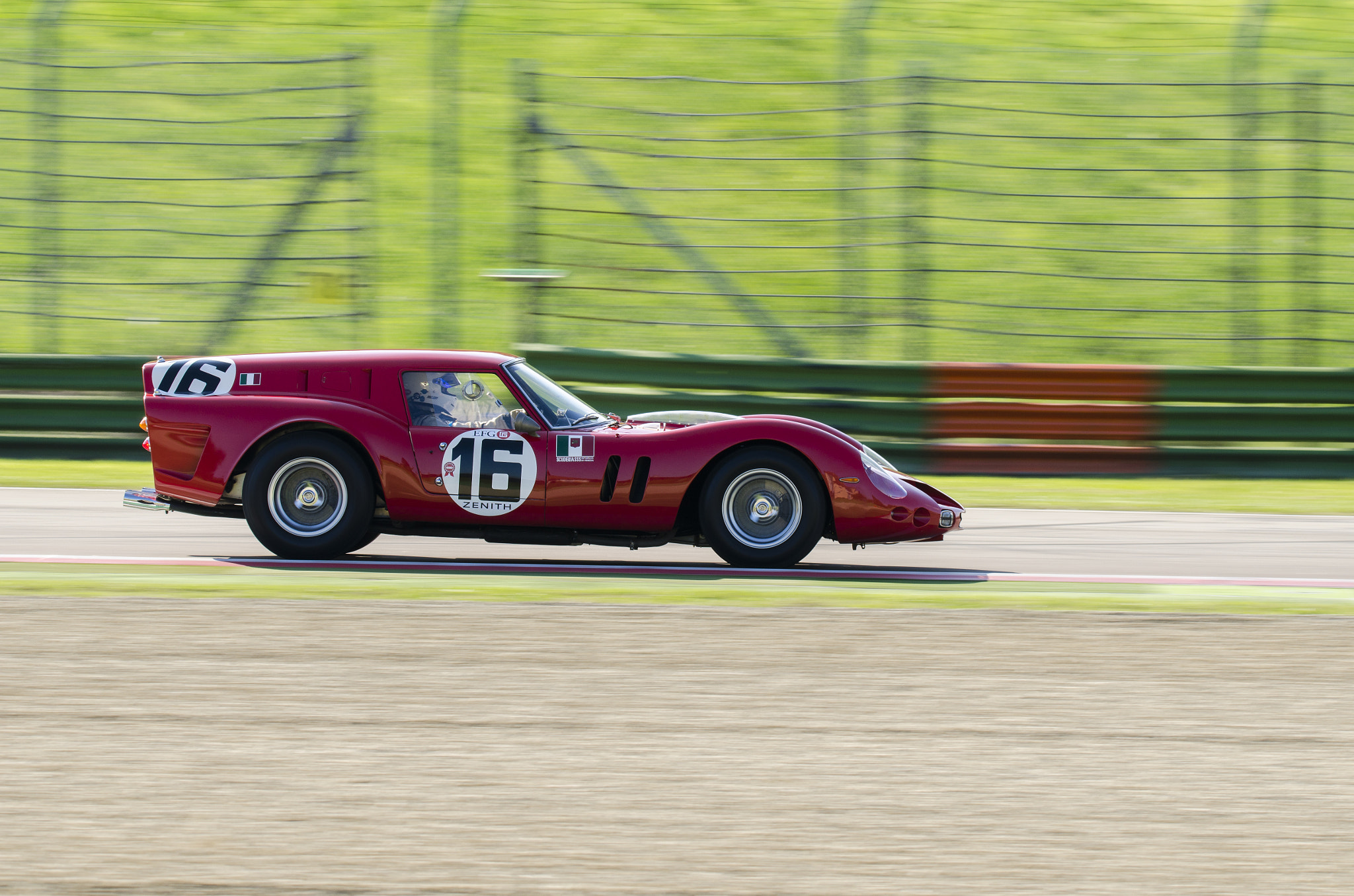 Sigma 150-600mm F5-6.3 DG OS HSM | S sample photo. Ferrari 250 gt "breadvan" photography