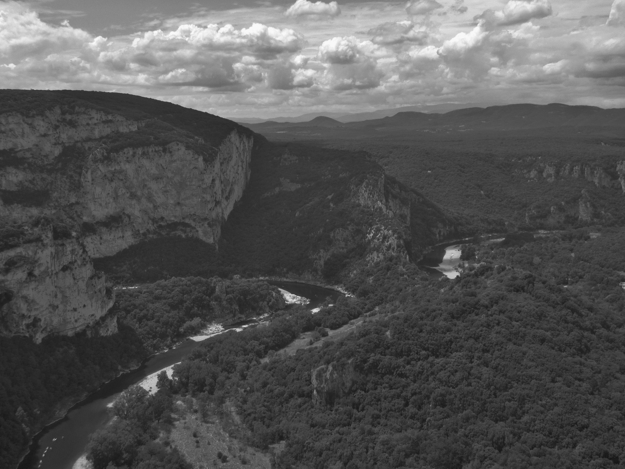 Canon PowerShot ELPH 340 HS (IXUS 265 HS / IXY 630) sample photo. () gorges de l'ardèche photography