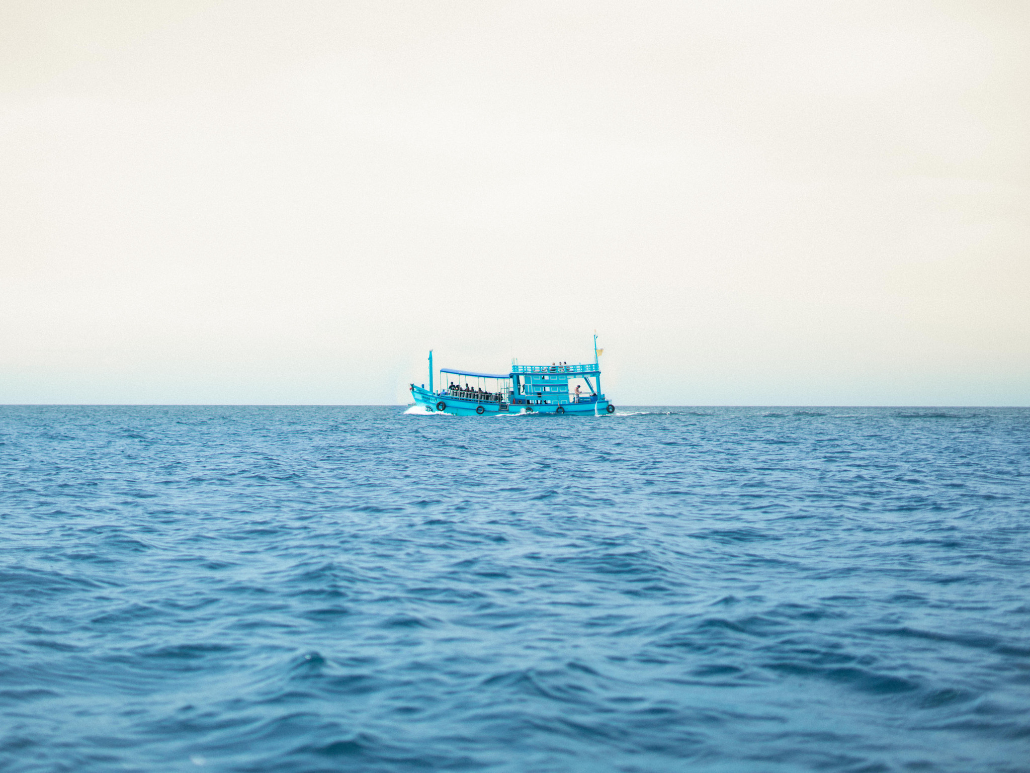 Sony a7R II + Sony FE 50mm F1.8 sample photo. I realized that when you're in thailand, just turn ... photography