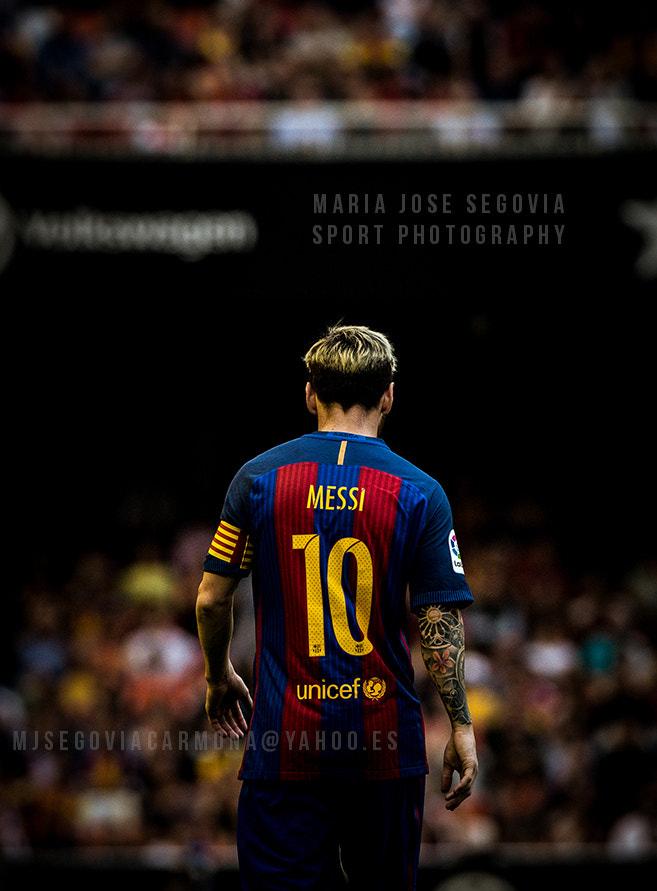 Nikon AF-S Nikkor 300mm F2.8G ED VR II sample photo. Leo messi during the match between valencia vs fc barcelona, at mestalla stadium photography