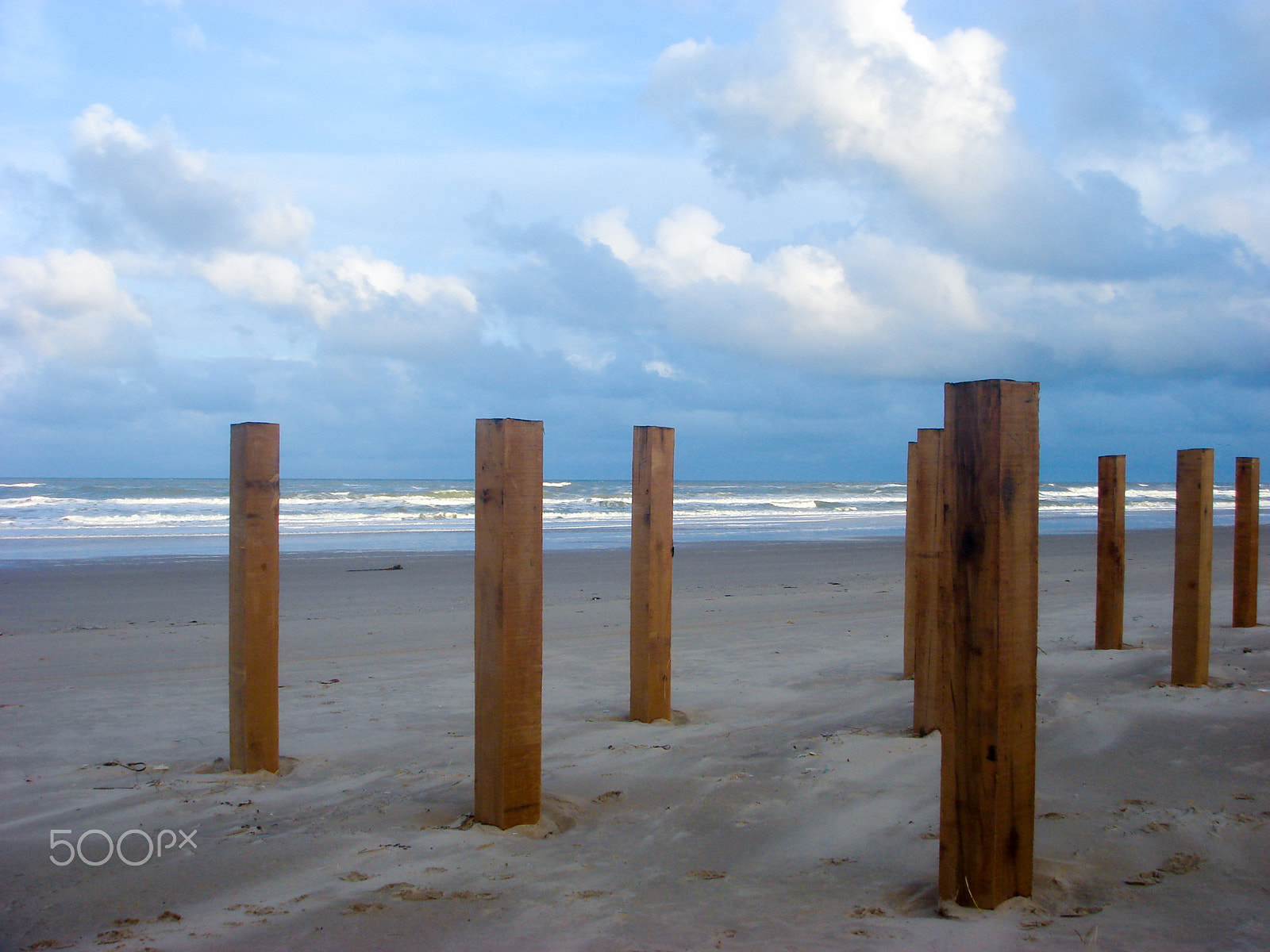 Sony DSC-T9 sample photo. Sandpoles on the beach photography