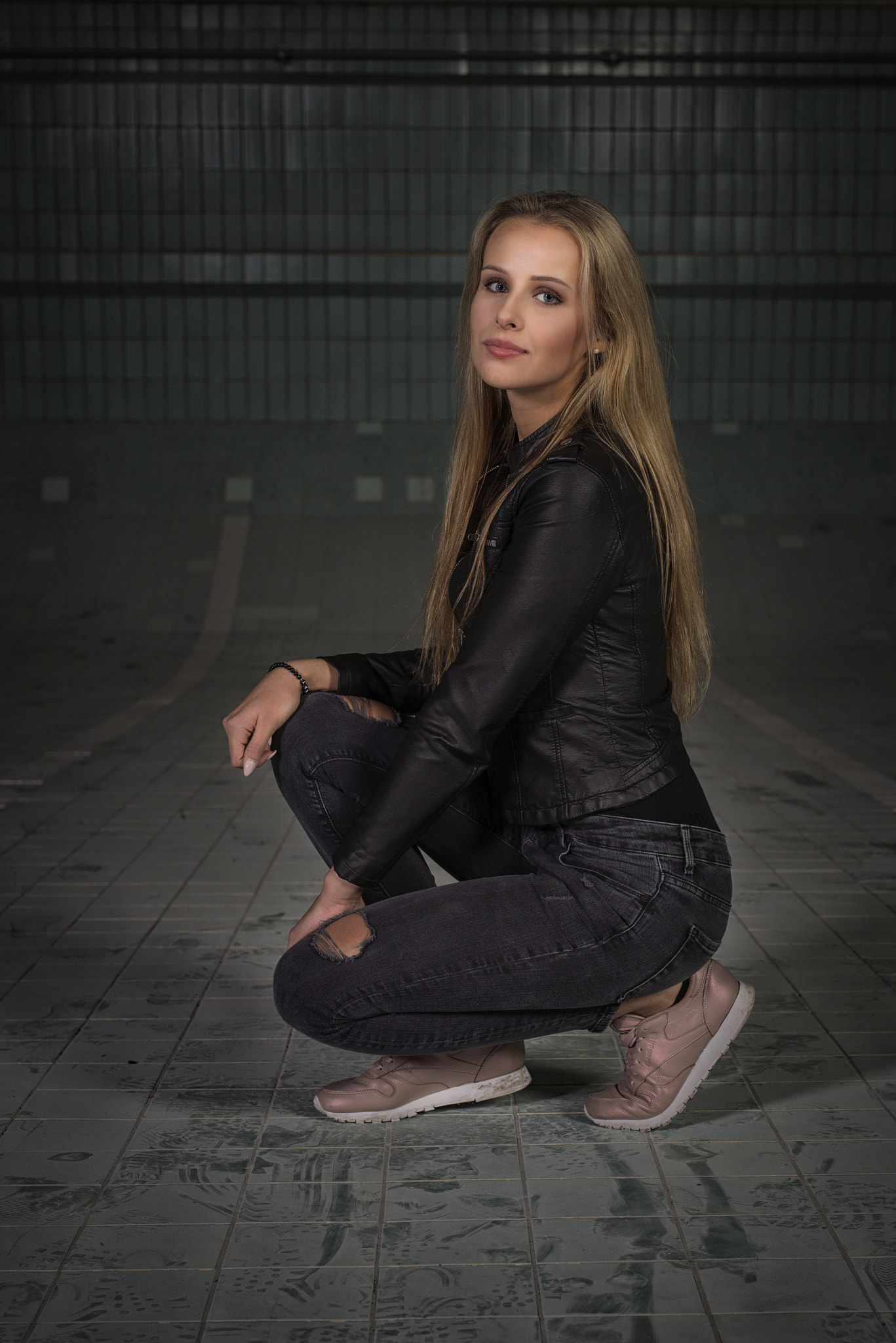 Nikon D800E + Sigma 50mm F1.4 DG HSM Art sample photo. Empty pool photography