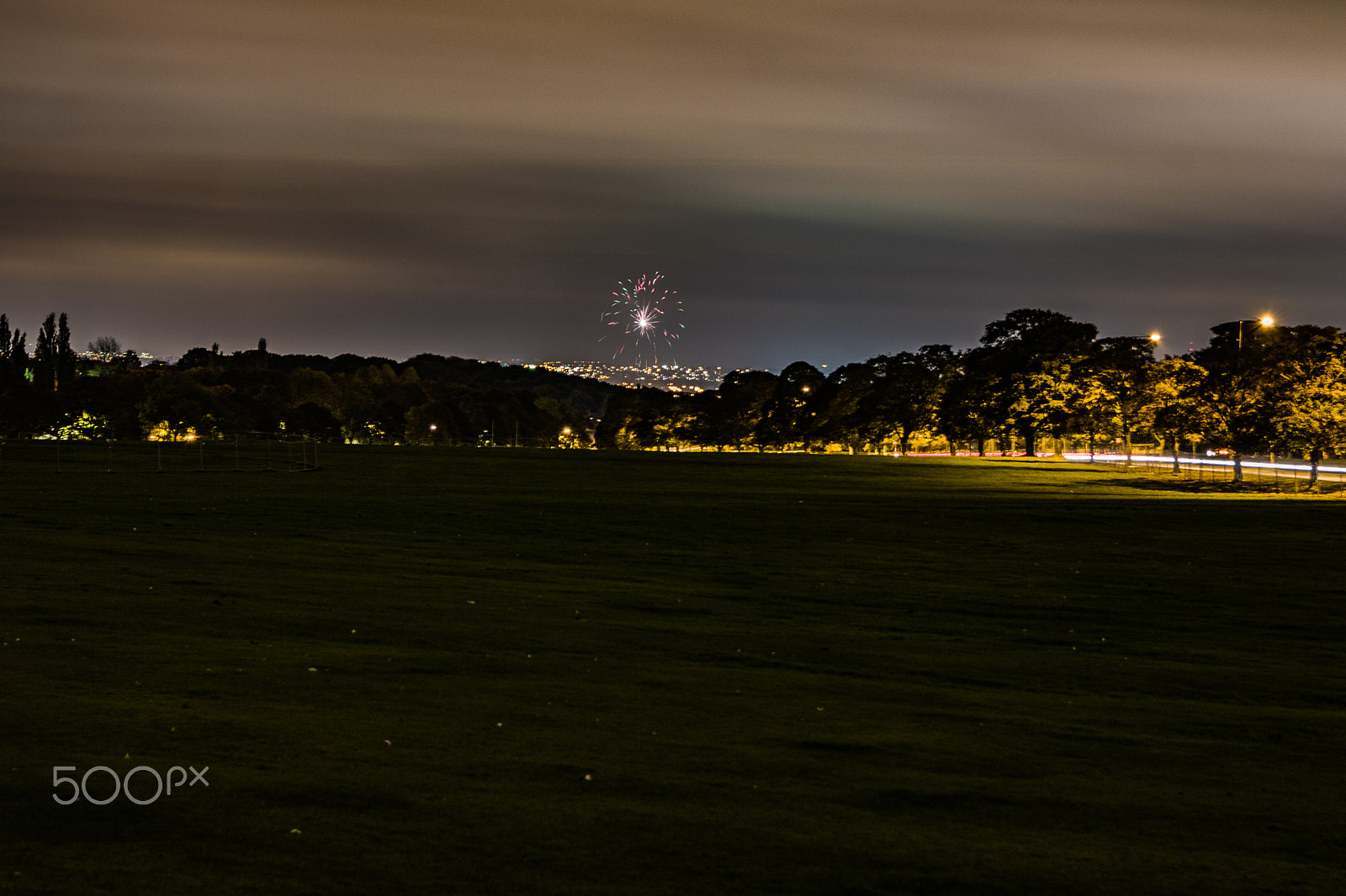 Canon EOS 750D (EOS Rebel T6i / EOS Kiss X8i) sample photo. Firework in the sky photography