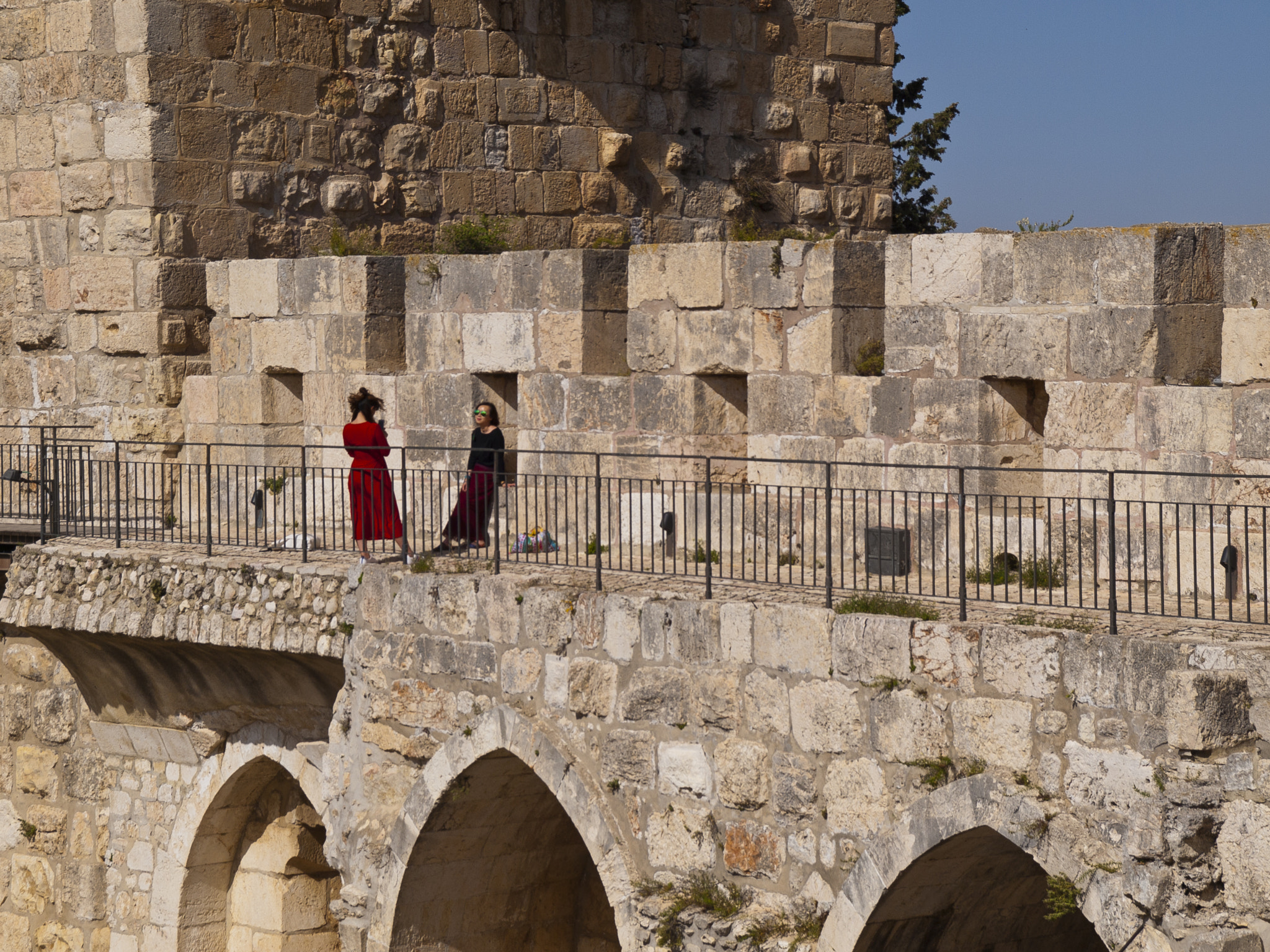 Olympus E-520 (EVOLT E-520) + SIGMA 18-50mm F2.8 DC sample photo. In the tower of david photography