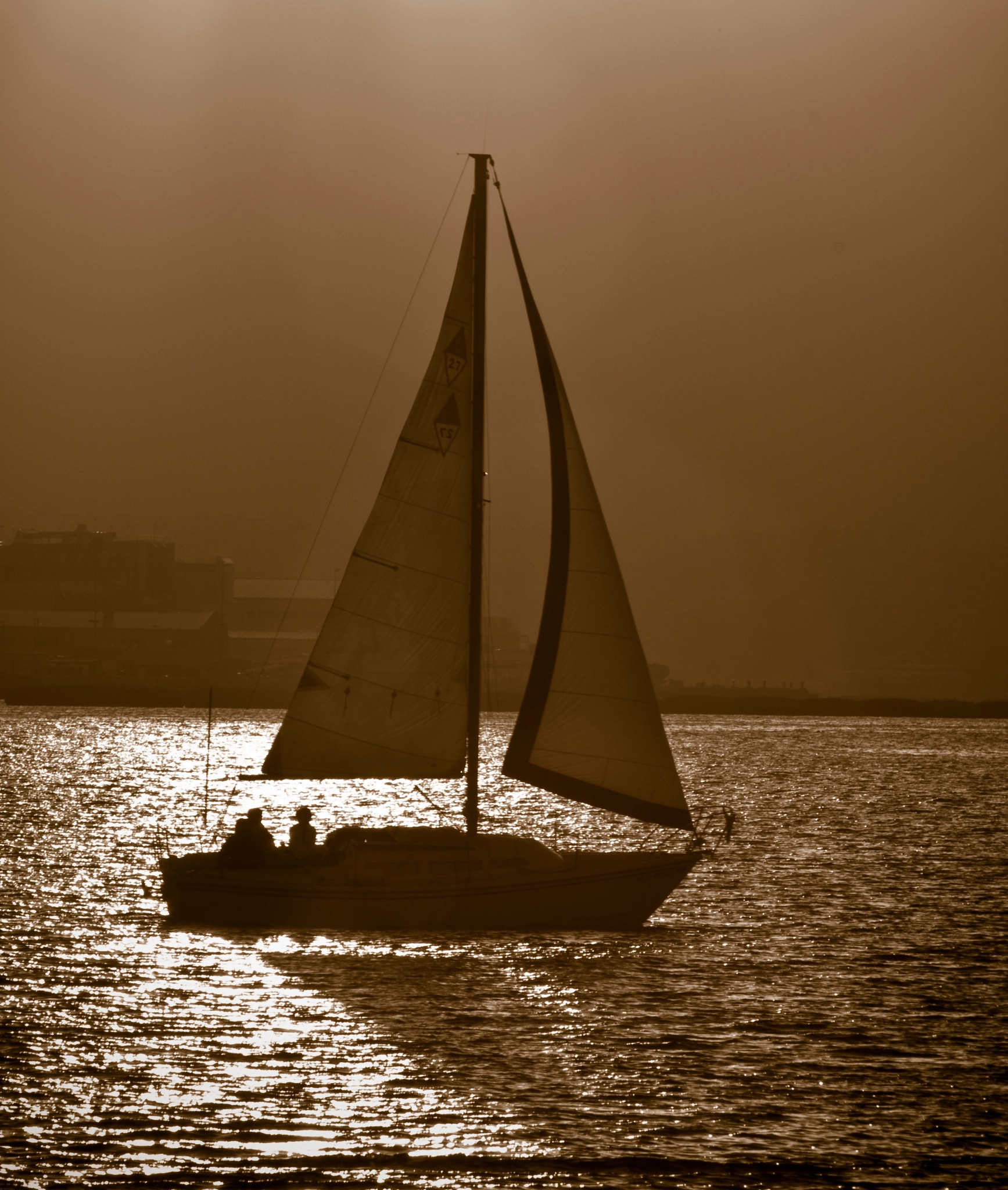 Canon EF 70-300mm F4-5.6 IS USM sample photo. "sailboat in the sunset" photography