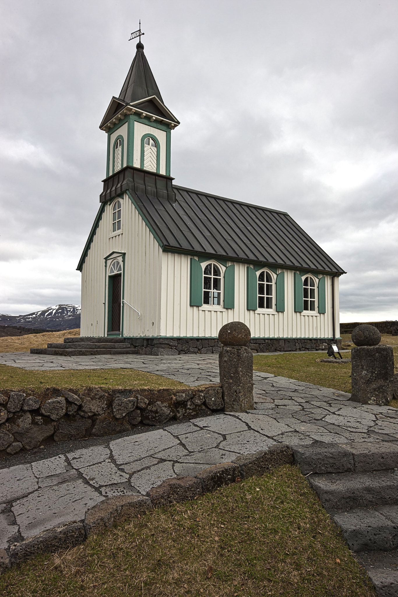 Canon EOS-1Ds Mark III sample photo. Green and white church, iceland photography