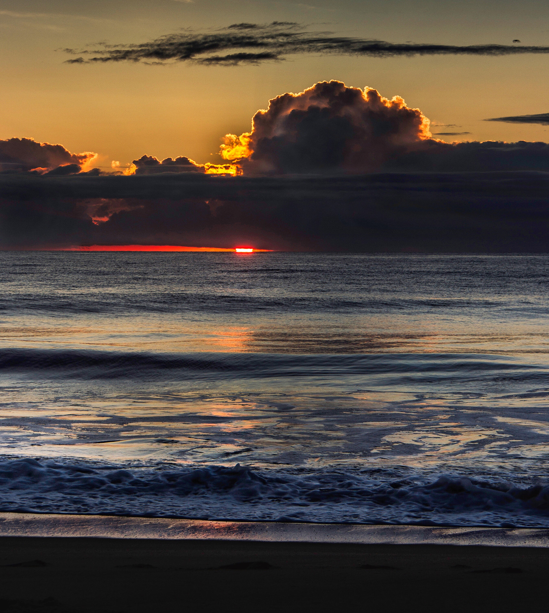 Canon EF-S 18-200mm F3.5-5.6 IS sample photo. Atlantic dawn photography