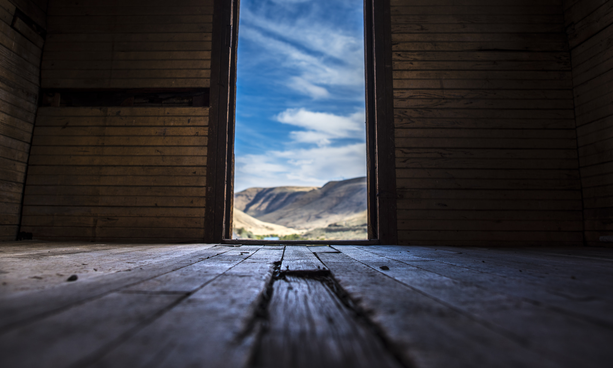 Nikon D810 + Nikon AF-S Nikkor 24mm F1.4G ED sample photo. Desert doorways photography