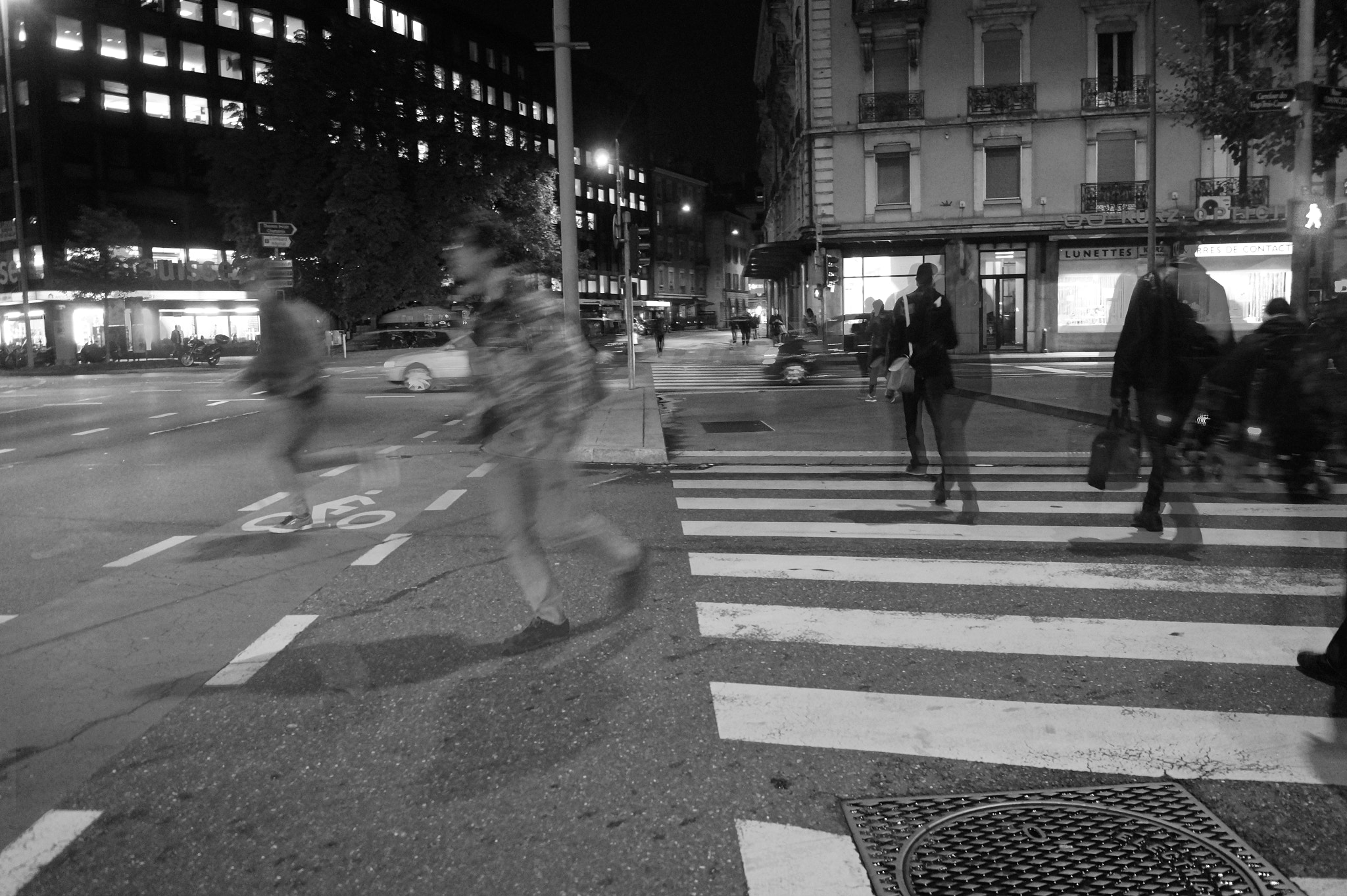 Sony DT 18-55mm F3.5-5.6 SAM II sample photo. Rush hour photography