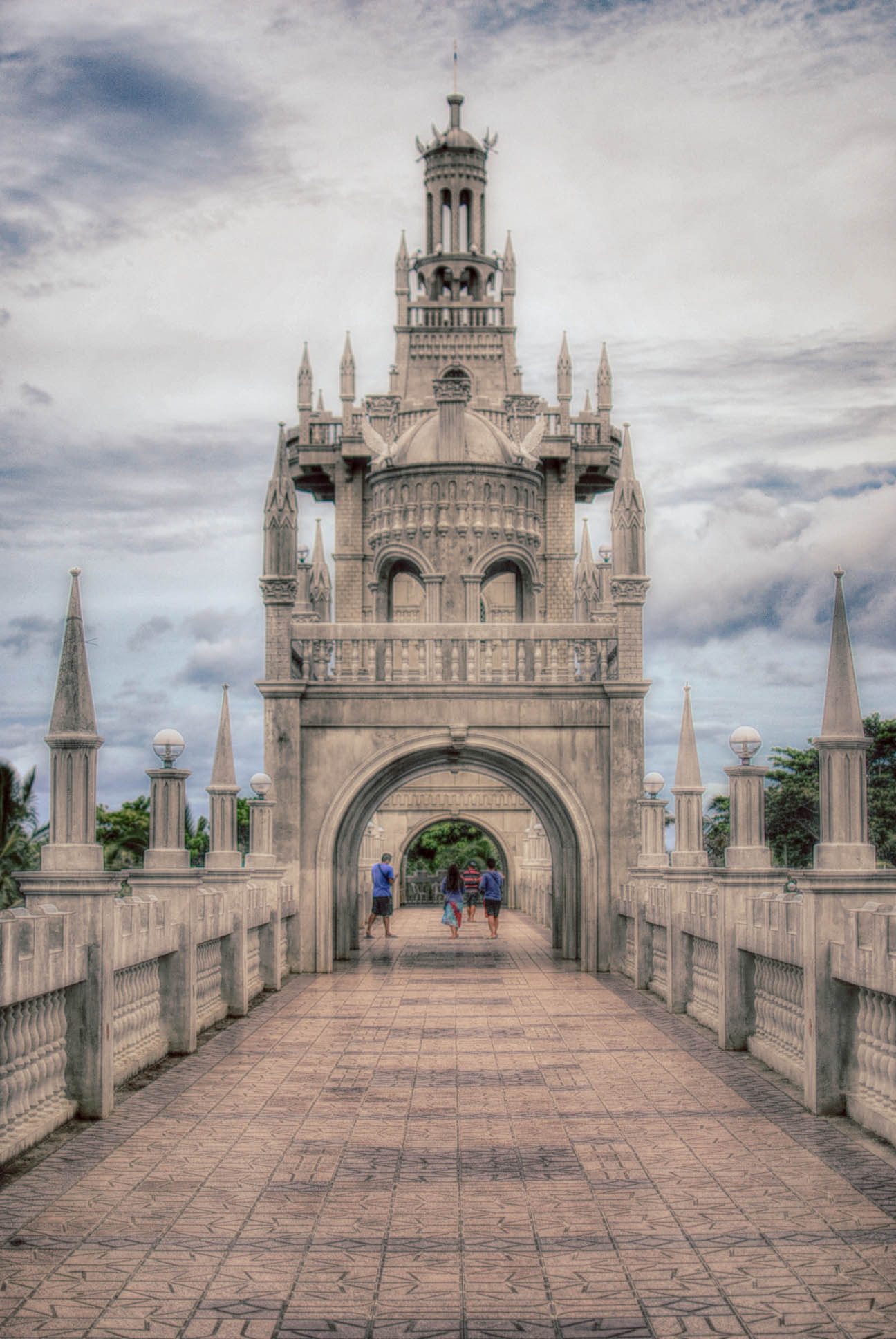 Nikon D60 + Nikon AF-S DX Nikkor 35mm F1.8G sample photo. Simala church photography