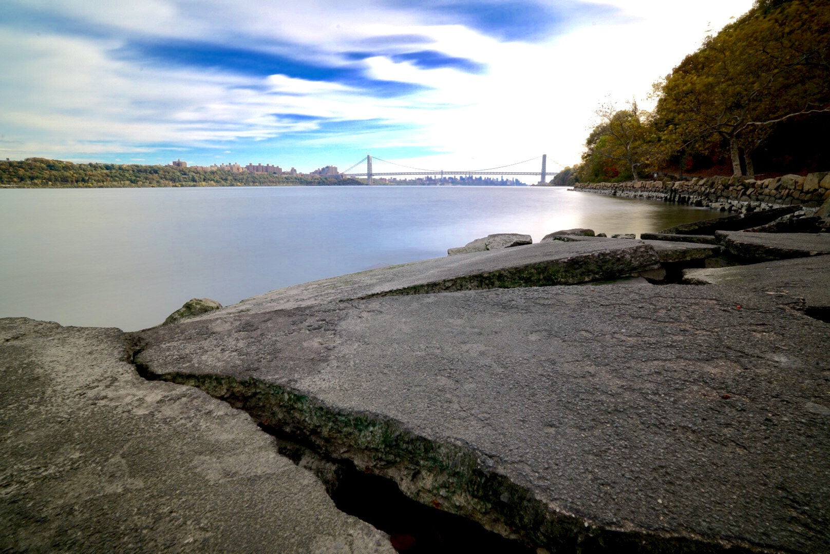 ZEISS Batis 18mm F2.8 sample photo. Fall afternoon george washington bridge. photography