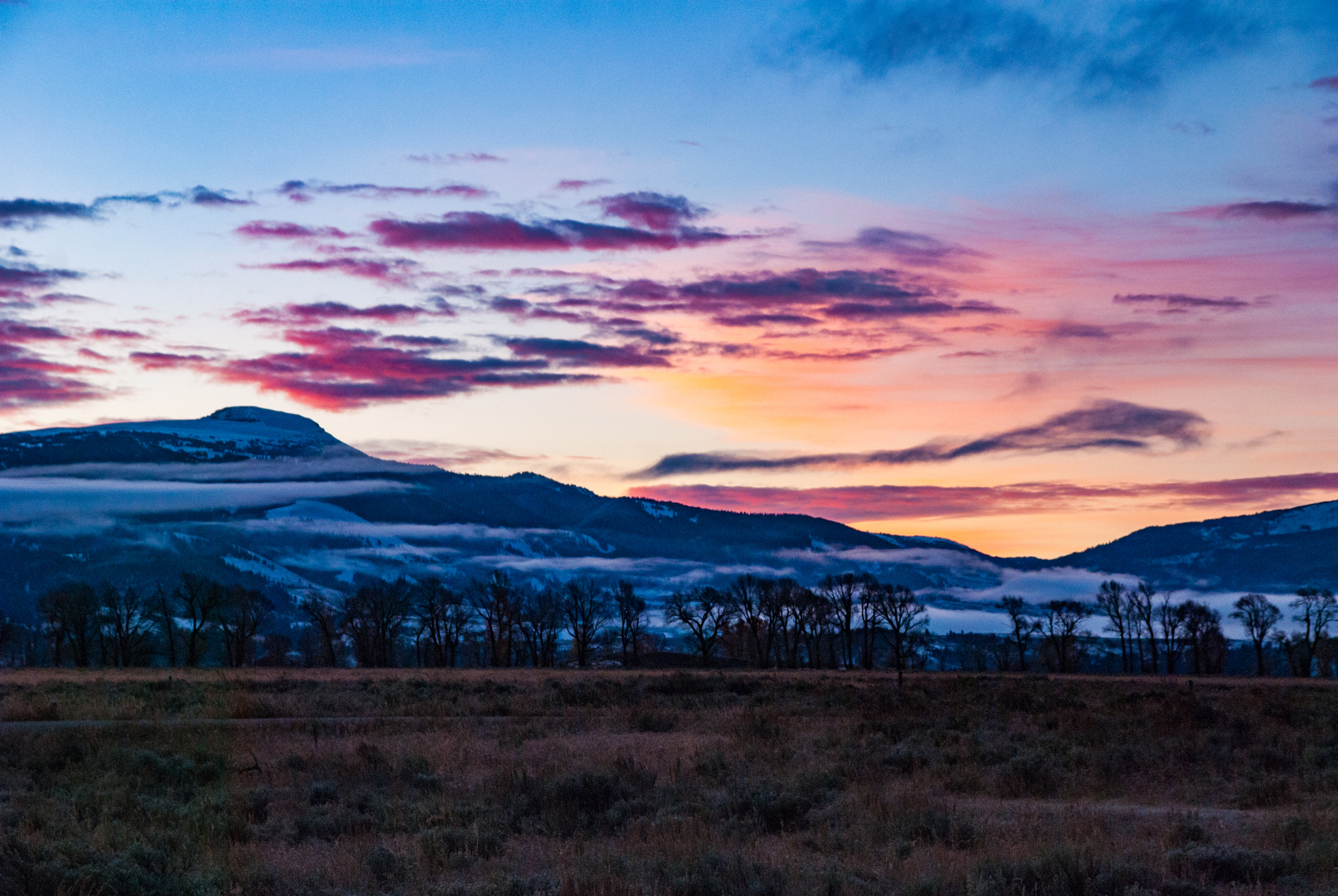 Sigma 17-70mm F2.8-4 DC Macro OS HSM sample photo. Wyoming sunrise photography
