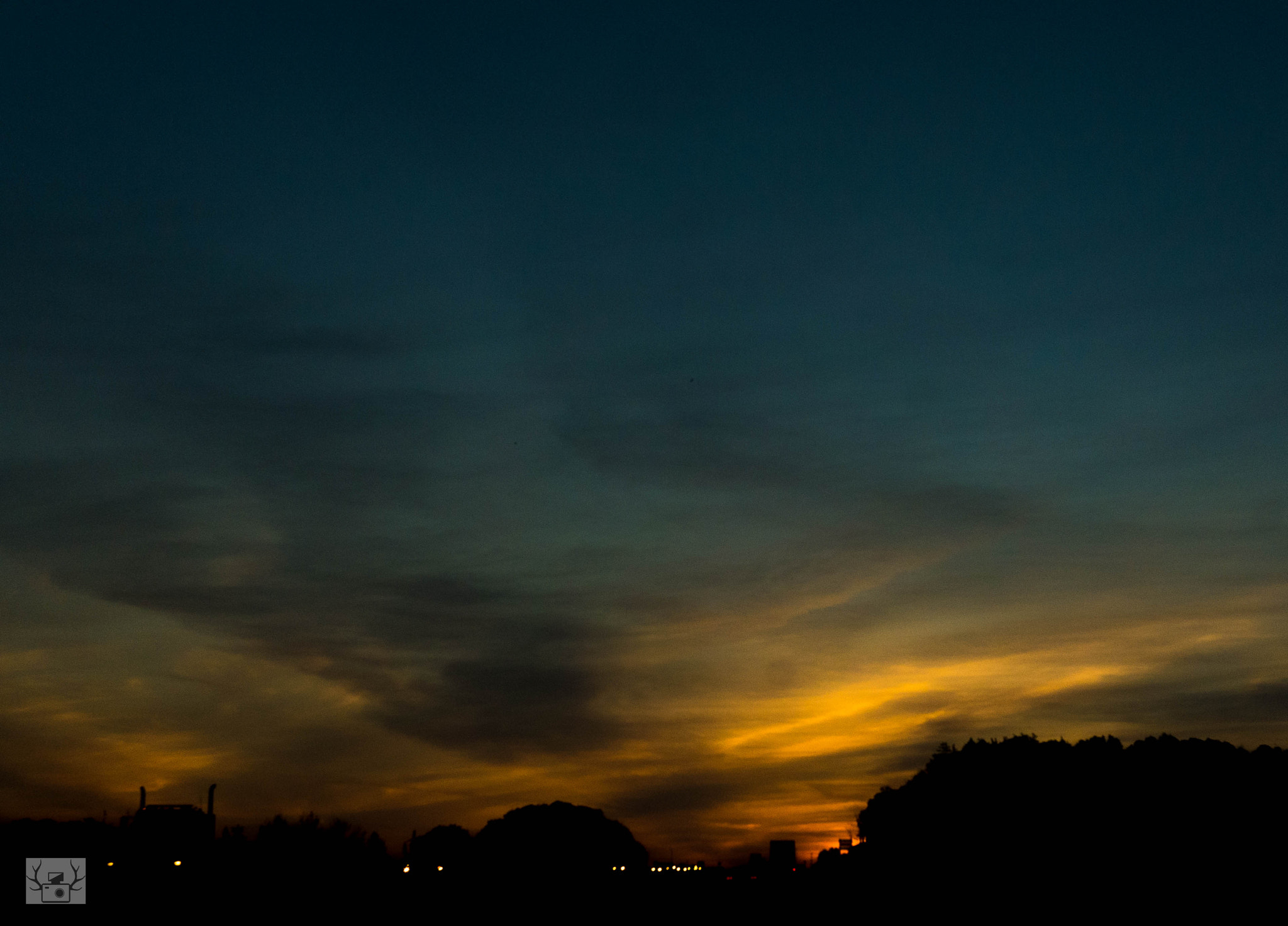 Panasonic Lumix DMC-GX7 + Panasonic Lumix G 20mm F1.7 ASPH sample photo. Sunset orange photography