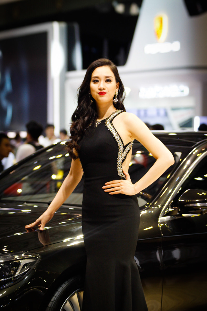 Canon EF 70-200mm F2.8L USM sample photo. Vietnam's girls moto show photography