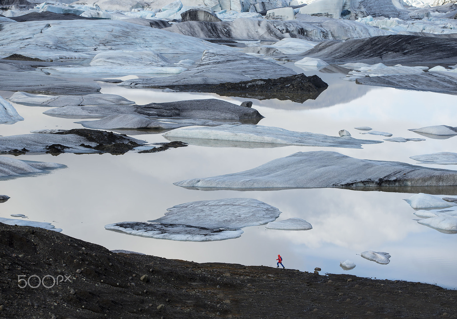 Nikon AF-S Nikkor 70-200mm F4G ED VR sample photo. Running around in niceland photography