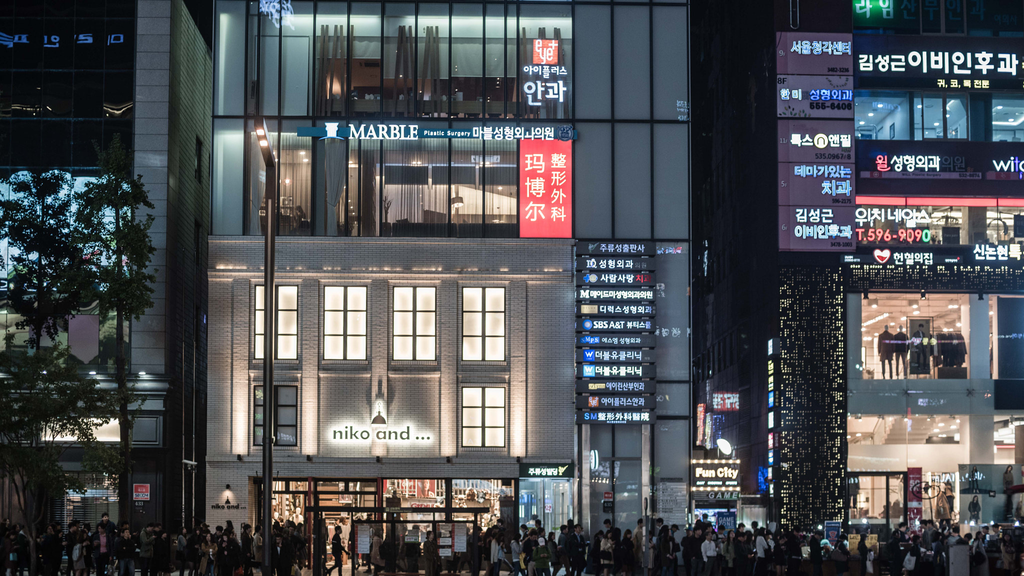 Nikon D750 + AF Nikkor 50mm f/1.4 sample photo. Way back to home photography