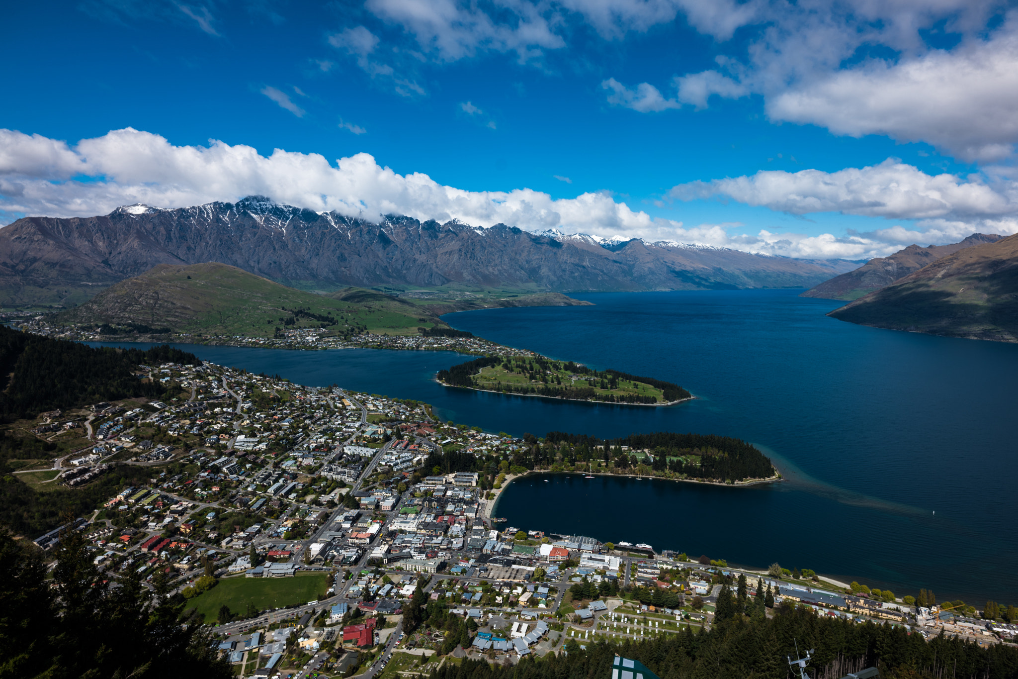 Leica Tri-Elmar-M 16-18-21mm F4 ASPH sample photo. Overlooking queenstown photography