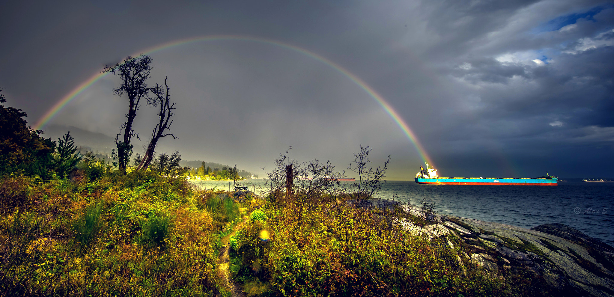 Canon EF 11-24mm F4L USM sample photo. Rainbow photography