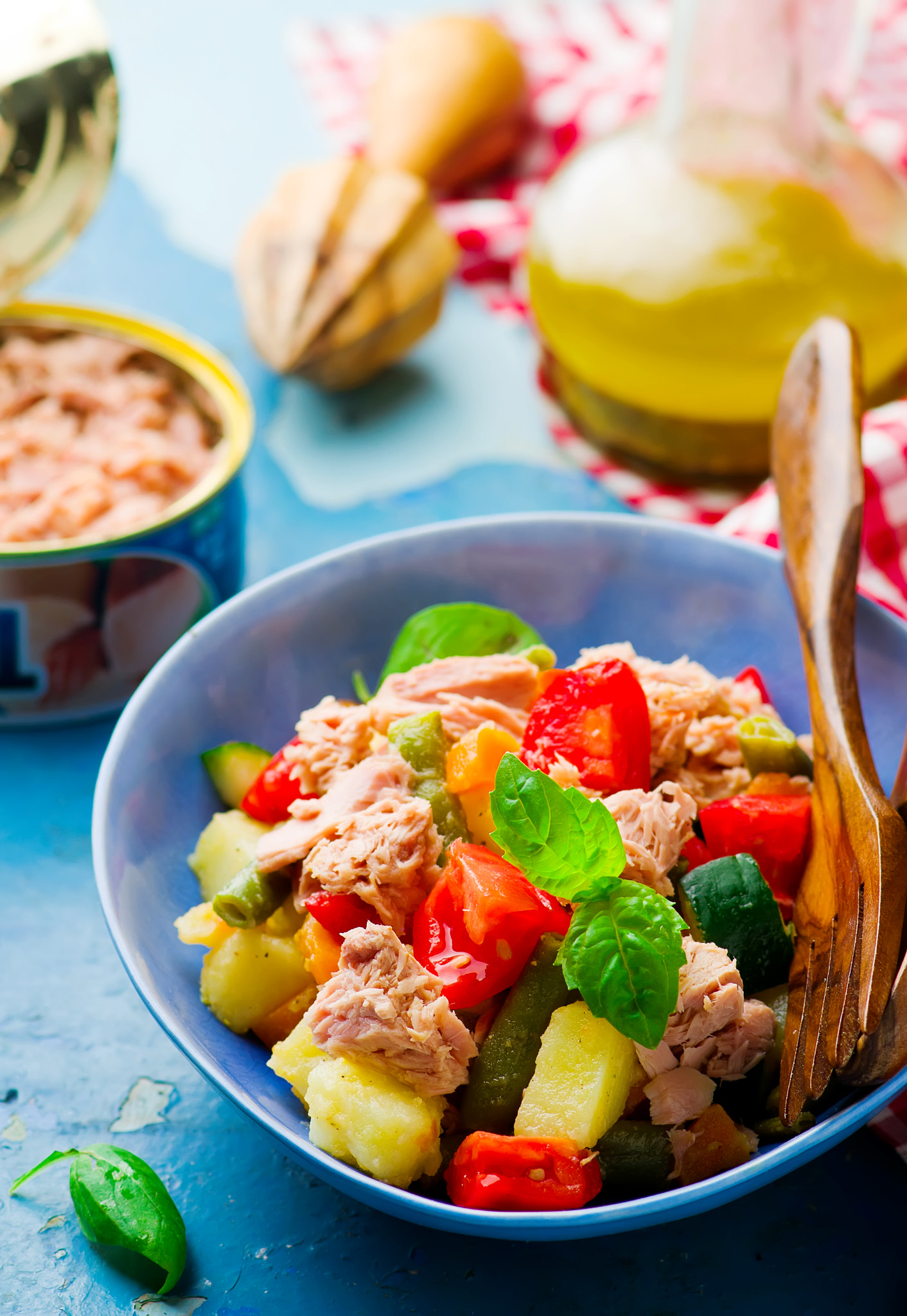 Nikon AF-S Micro-Nikkor 105mm F2.8G IF-ED VR sample photo. Genoa salad with tuna photography