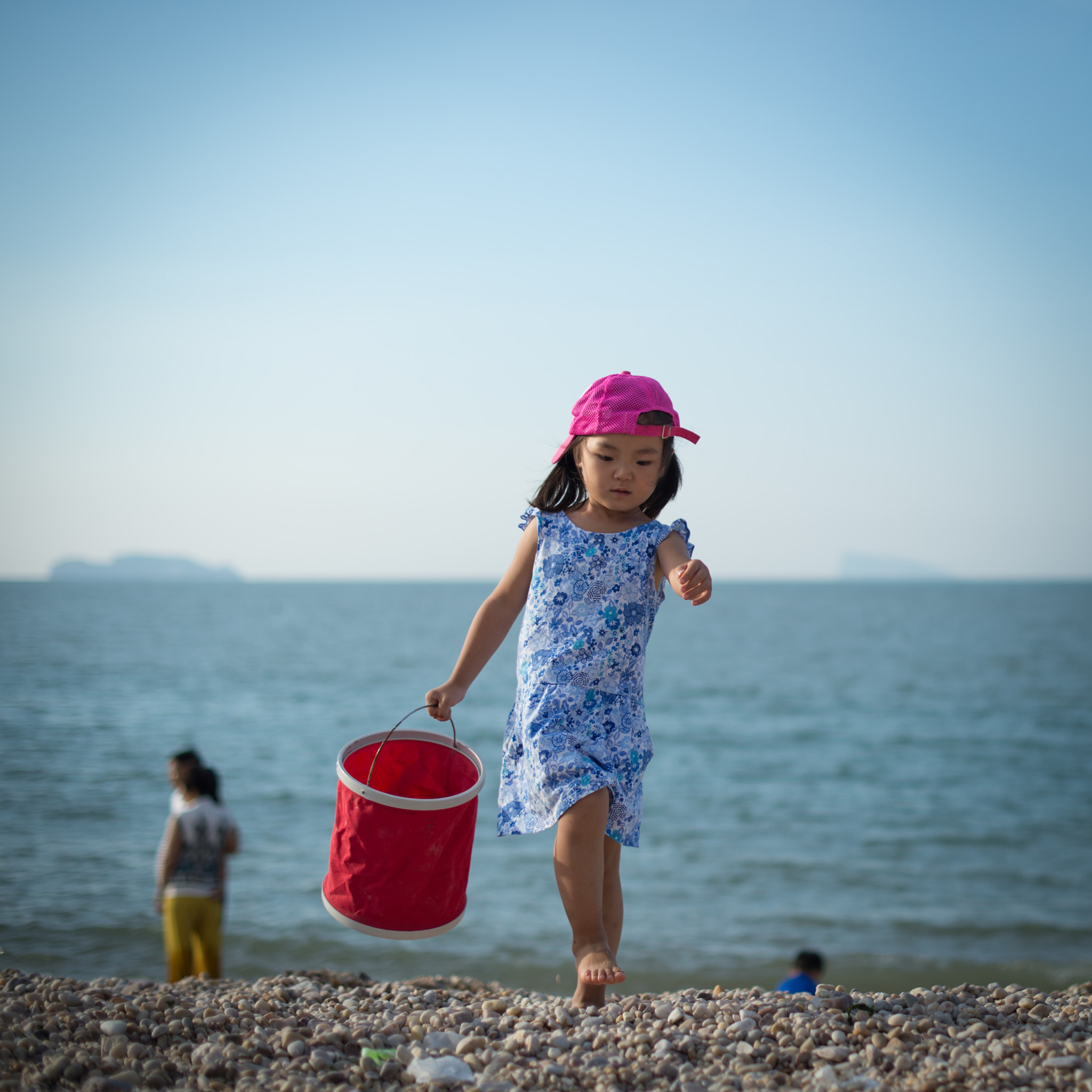 Nikon Df + Nikon AF-S Nikkor 50mm F1.4G sample photo. Girl by the beach photography