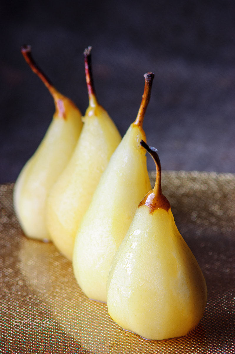 Sony Alpha DSLR-A290 + Minolta AF 70-210mm F4 Macro sample photo. Poached pears photography