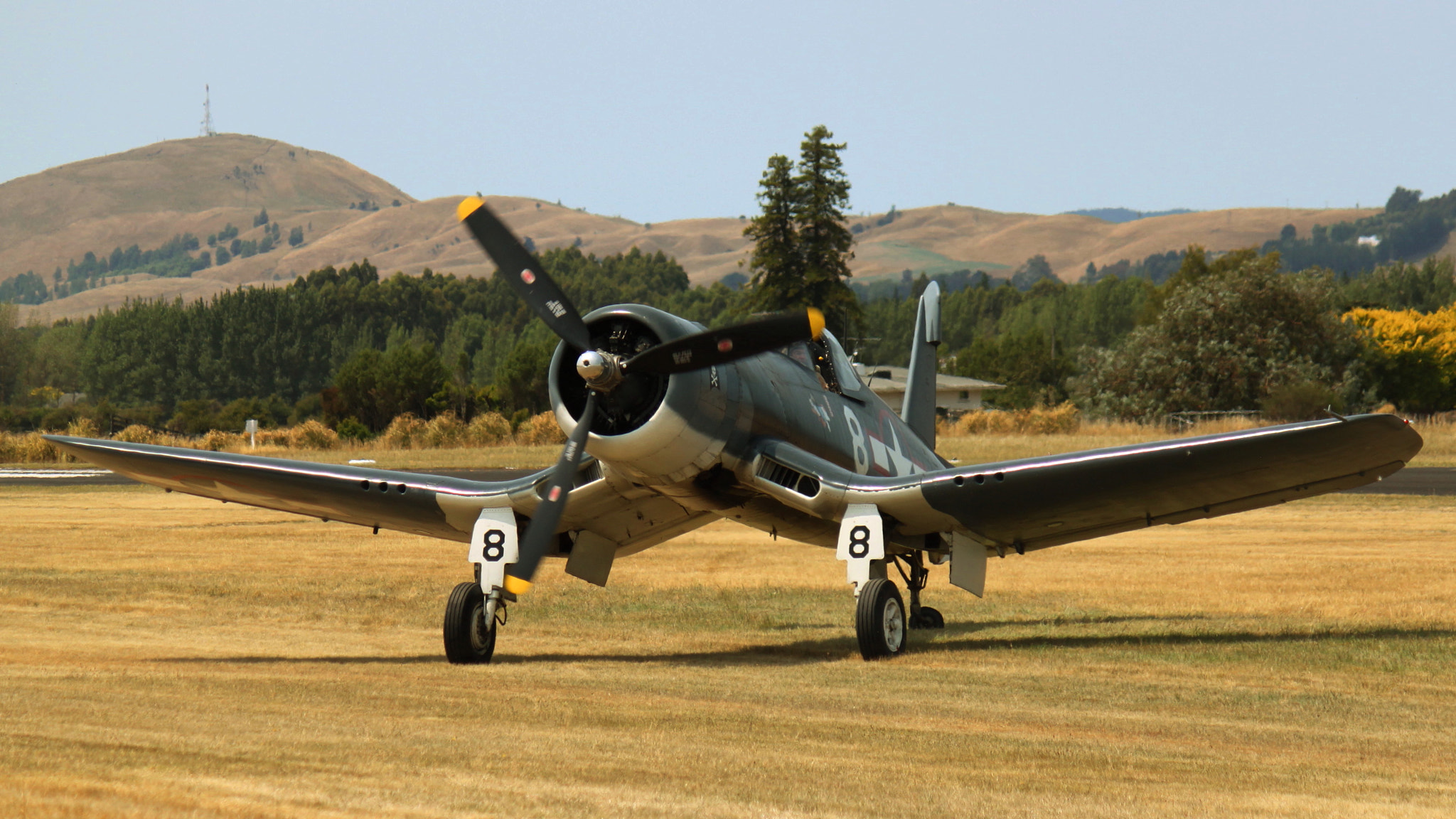 Canon EF-S 55-250mm F4-5.6 IS sample photo. F4u corsair photography