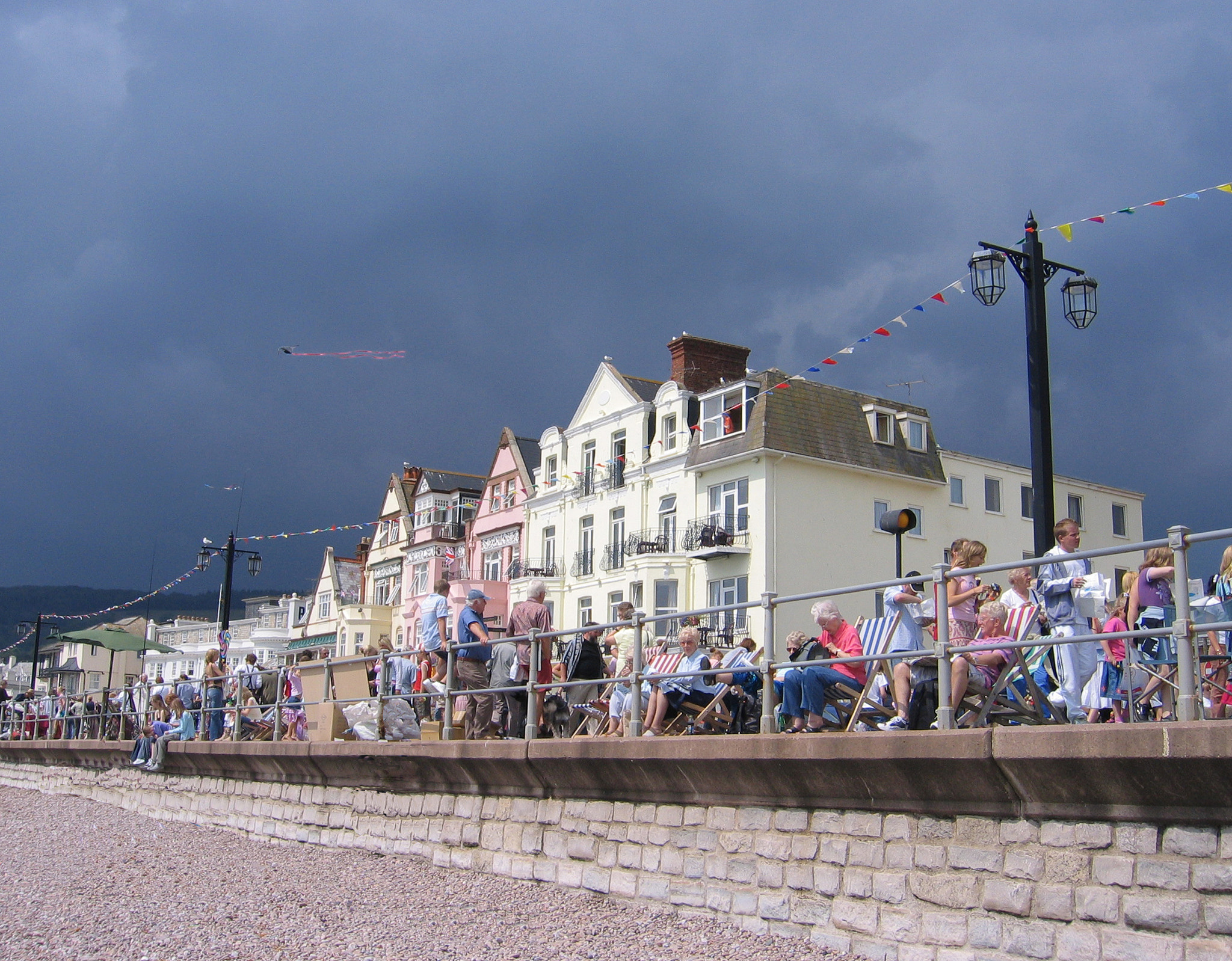 Canon POWERSHOT S50 sample photo. Sidmouth photography