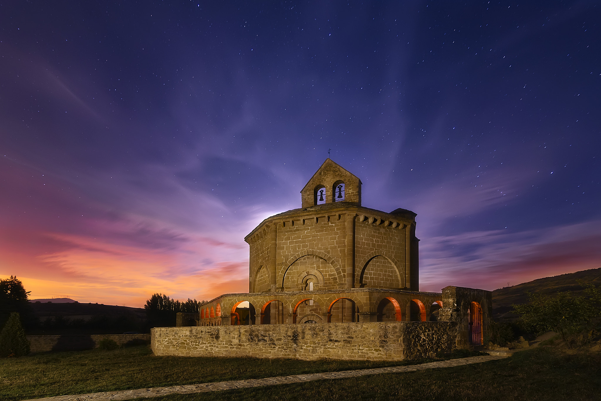 Tokina AT-X 16-28mm F2.8 Pro FX sample photo. Arcos rojos photography