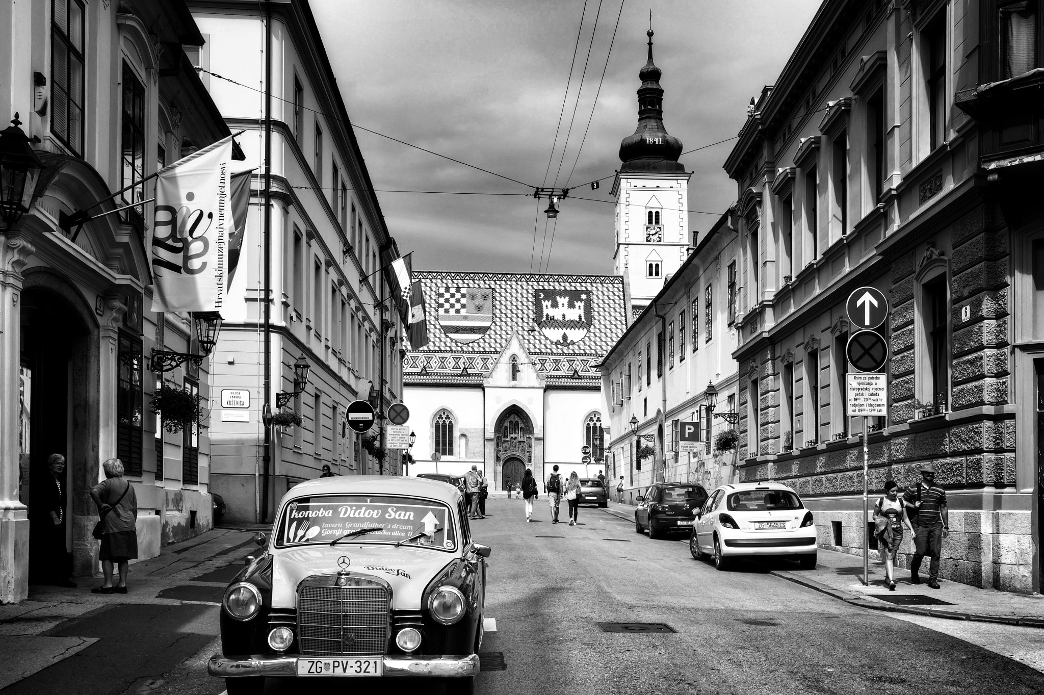 Sony SLT-A58 sample photo. Upper town  photography