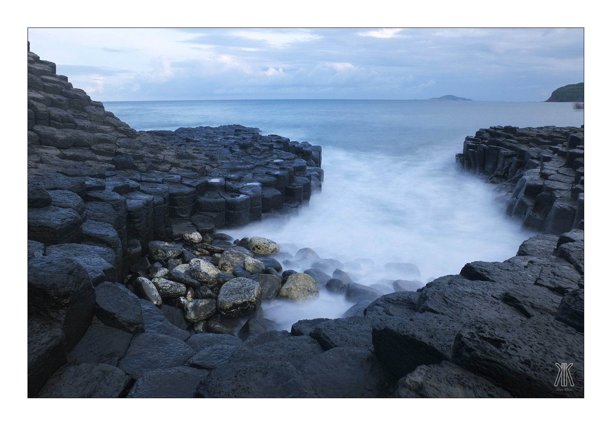 Fujifilm XC 16-50mm F3.5-5.6 OIS II sample photo. Phu yen's rocky plate reef photography