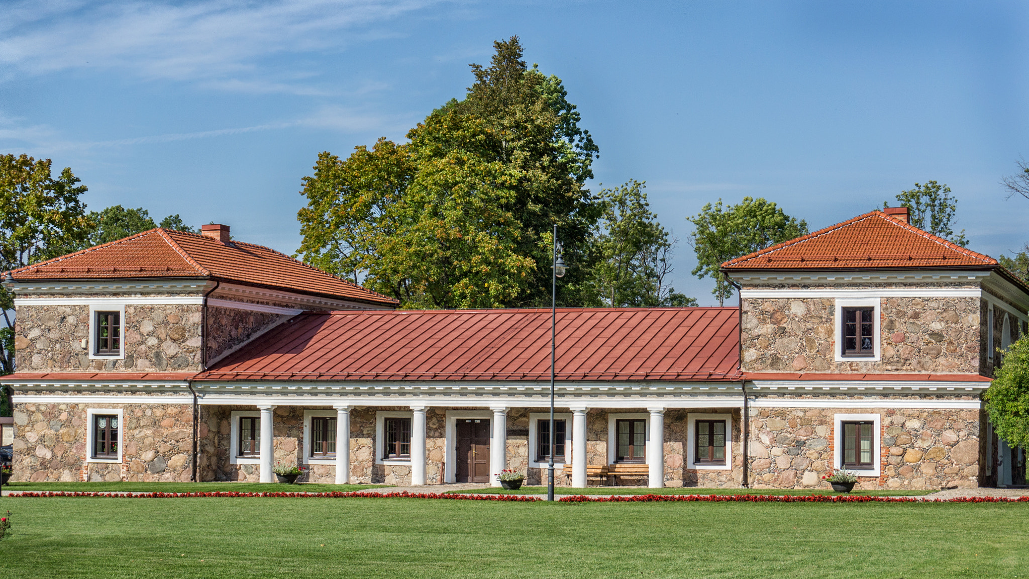 Sony Alpha NEX-5N sample photo. Stone house photography
