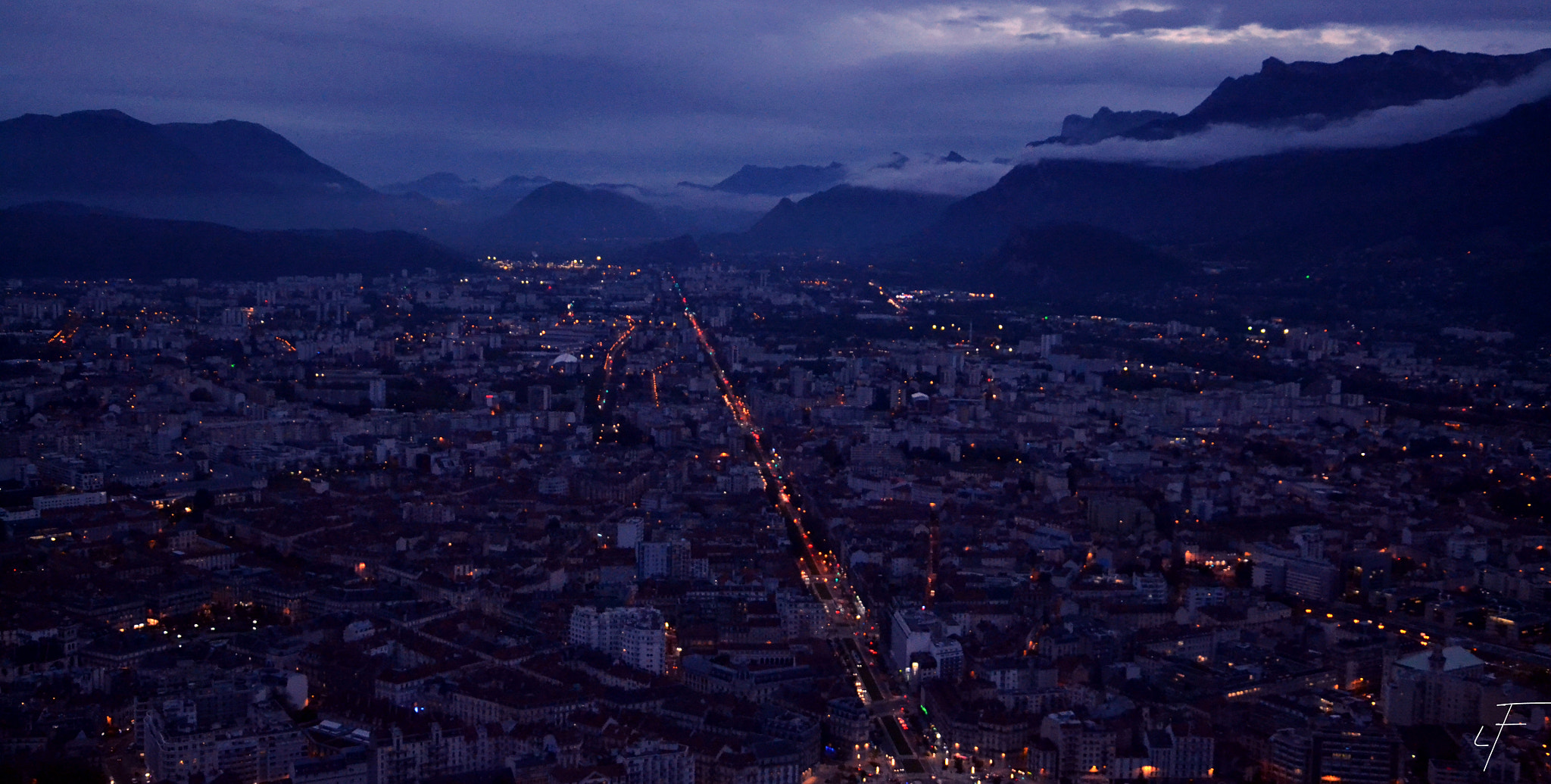 AF Zoom-Nikkor 35-80mm f/4-5.6D sample photo. Grenoble photography