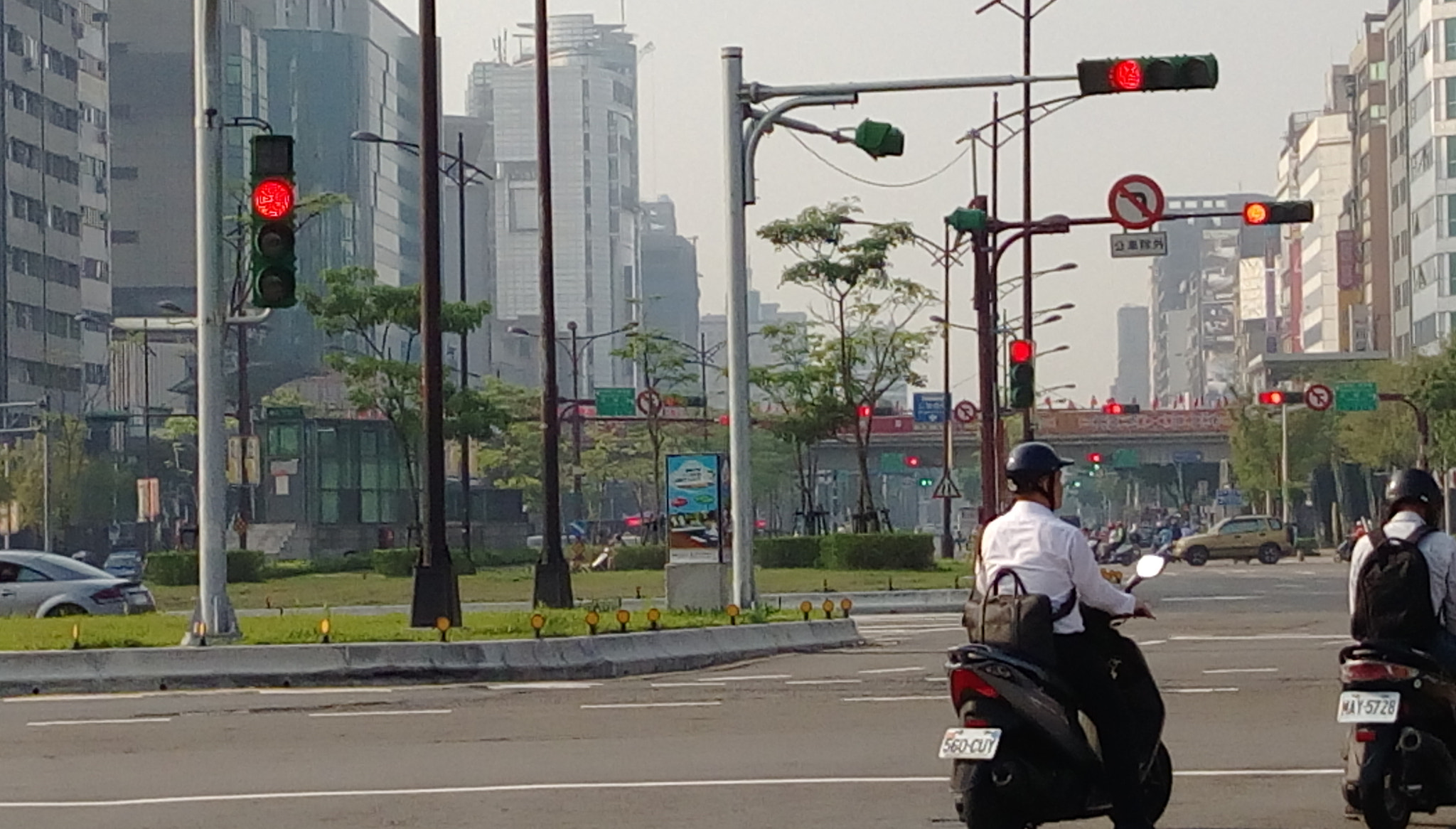 HTC DESIRE 830 sample photo