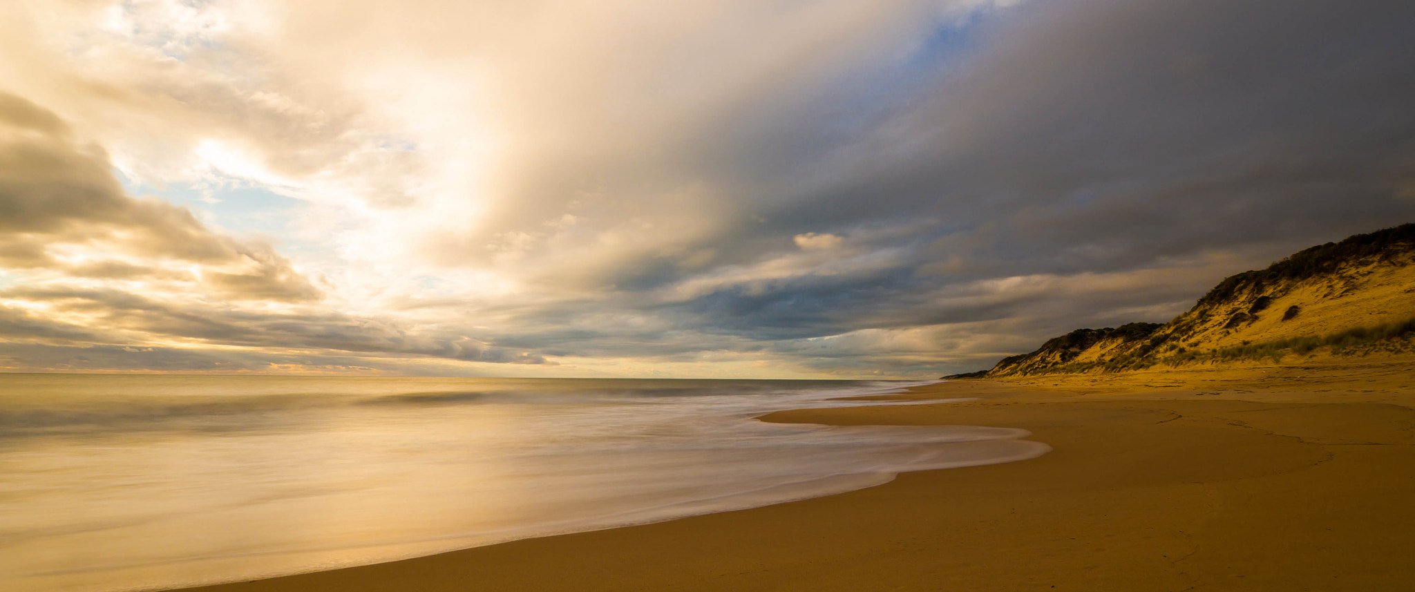 Olympus OM-D E-M10 sample photo. Pinnacles beach photography