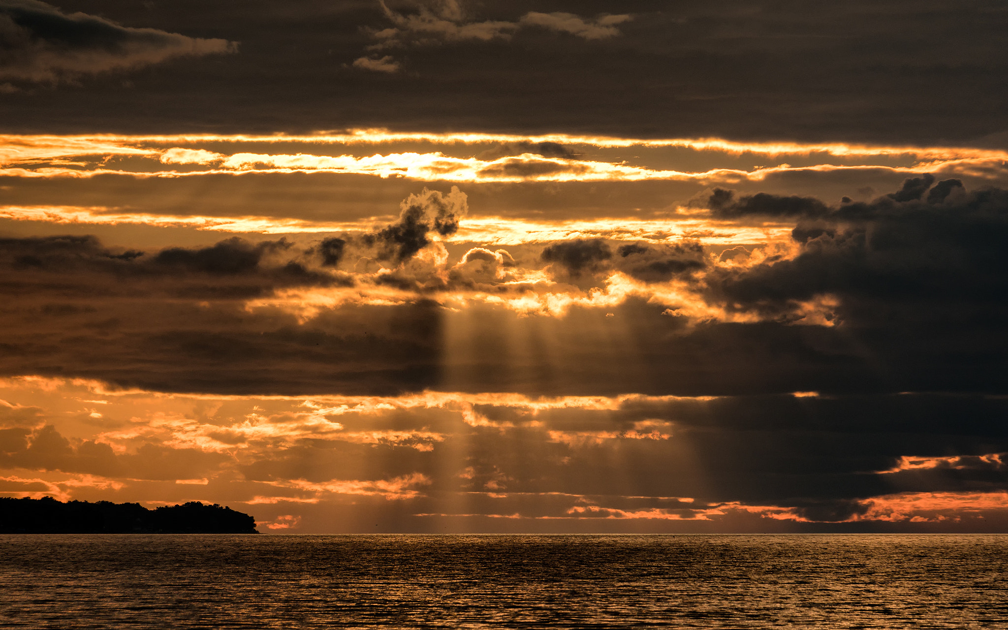 Sony E 18-200mm F3.5-6.3 OSS sample photo. 'sailor's delight' photography