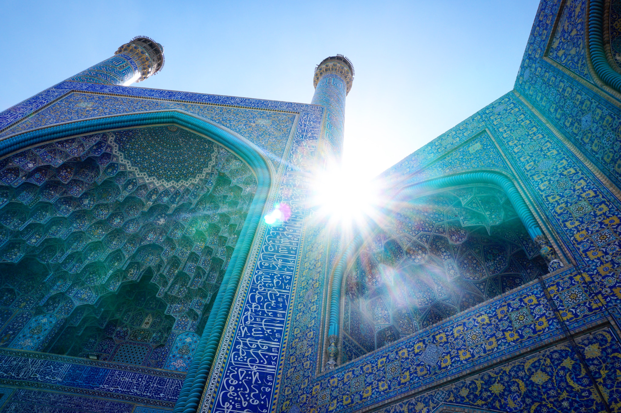 Sony a6300 + Sony E 18-50mm F4-5.6 sample photo. Shah mosque entrance photography