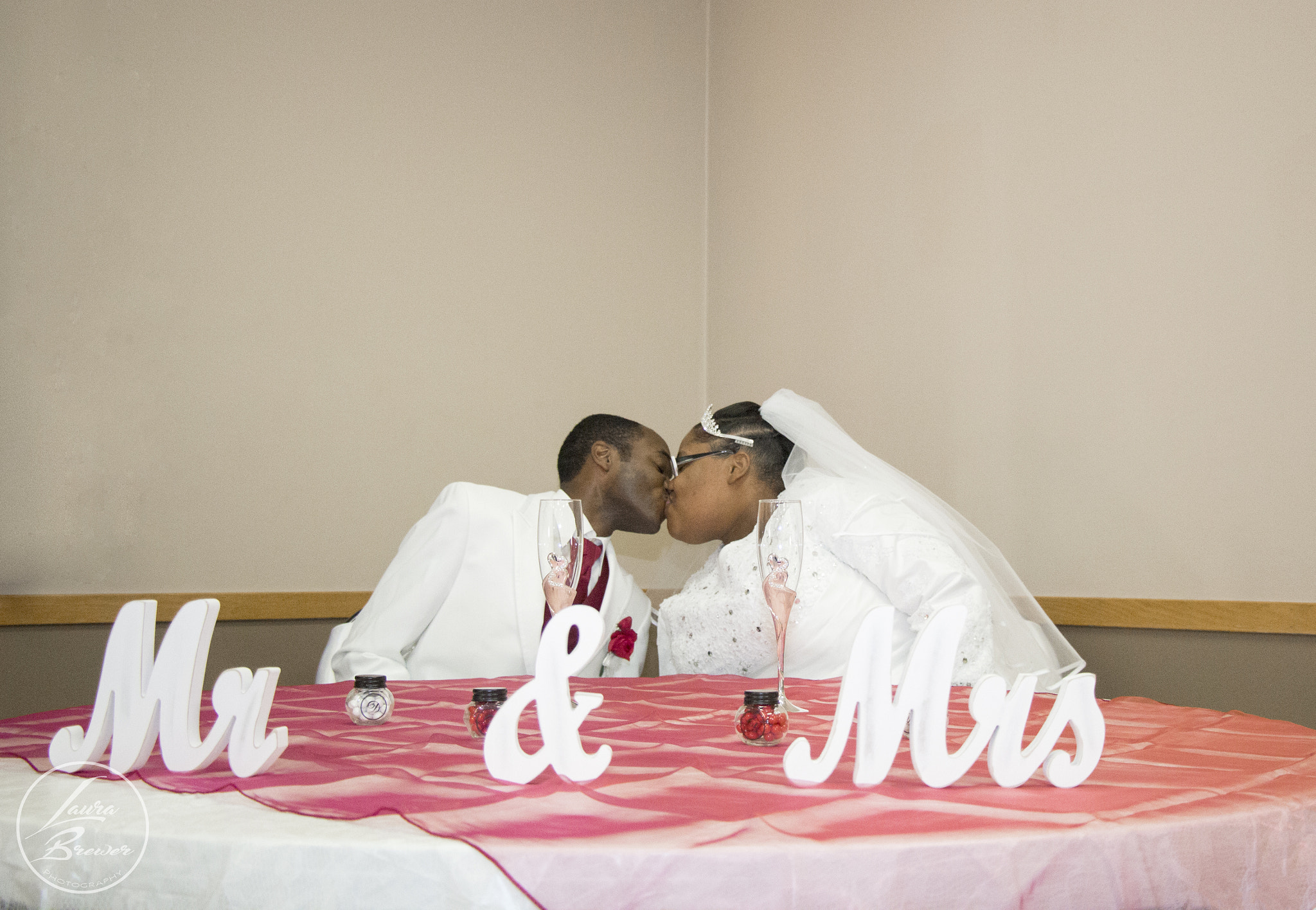 Canon EOS 1200D (EOS Rebel T5 / EOS Kiss X70 / EOS Hi) sample photo. Reception - "mr & mrs dooley" photography