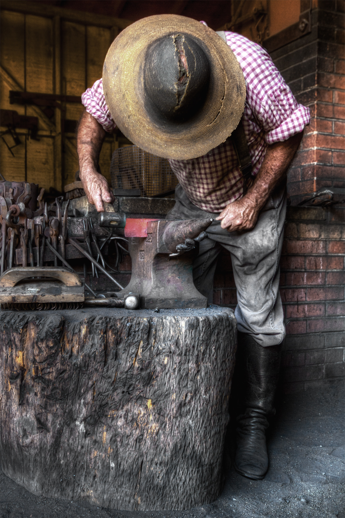 Tokina AT-X Pro 12-24mm F4 (IF) DX sample photo. The blacksmith photography
