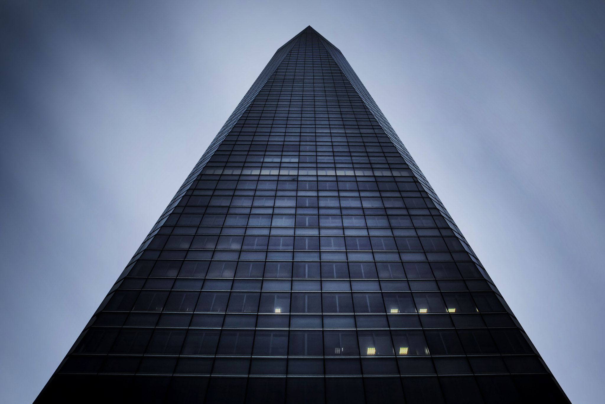 Canon EOS 750D (EOS Rebel T6i / EOS Kiss X8i) sample photo. Cuatro torres: cristal photography