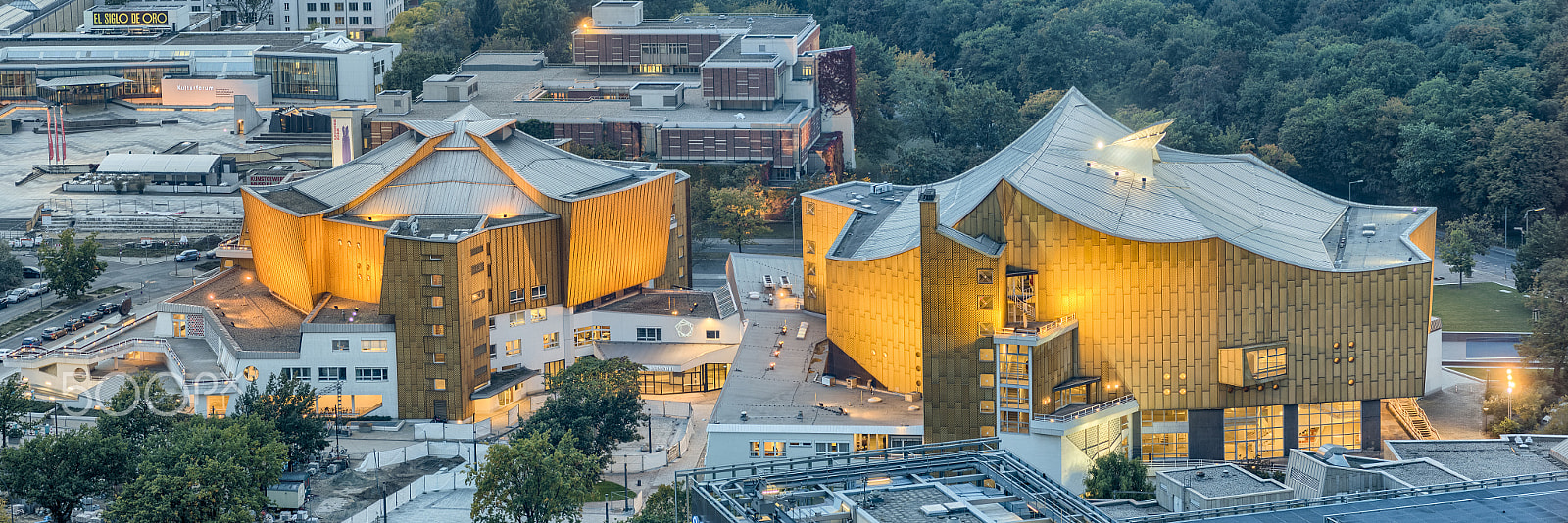 Olympus PEN E-PL7 + Olympus M.Zuiko Digital ED 75mm F1.8 sample photo. Berliner philharmonie & kammermusik photography