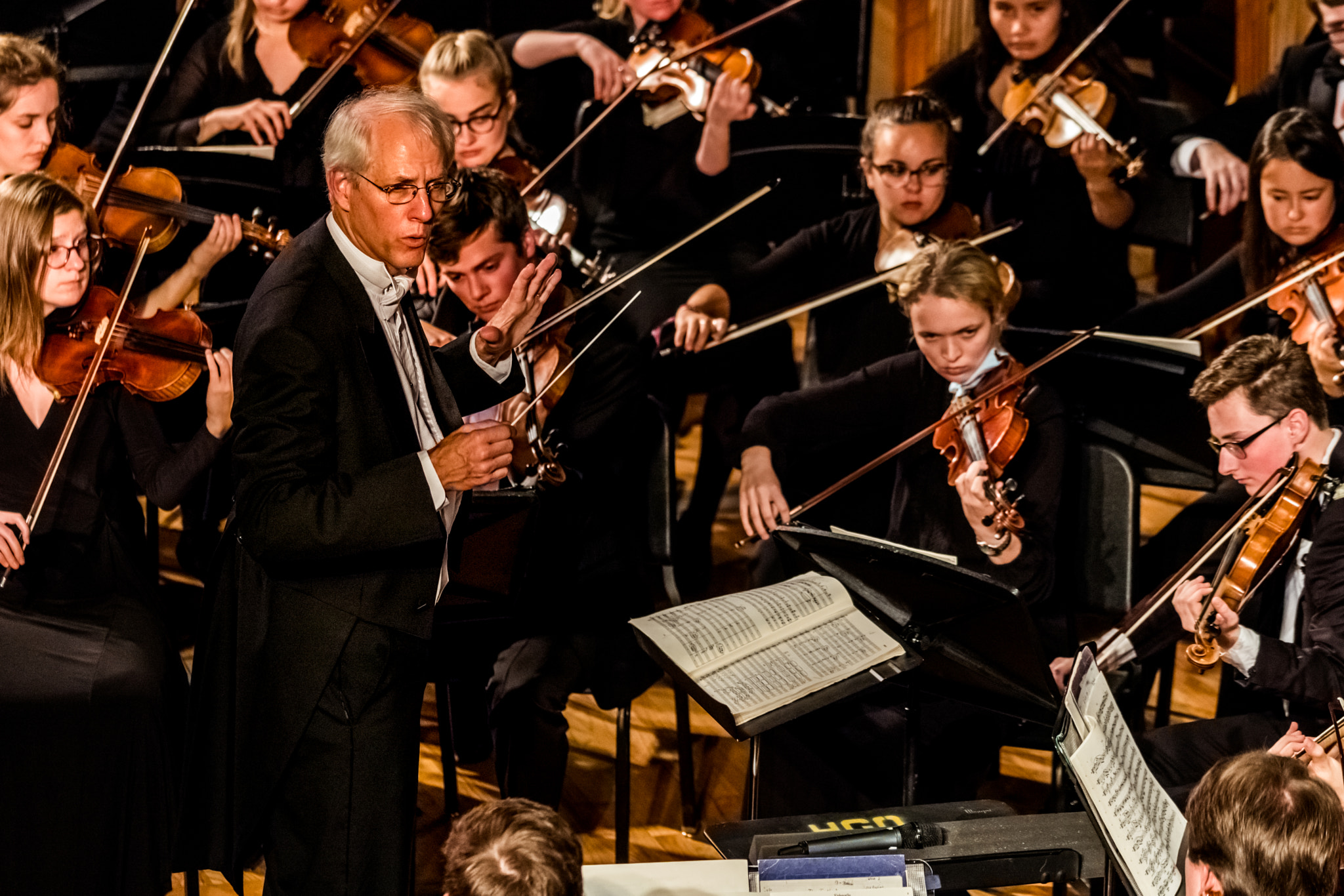Sony a6300 + Sony FE 70-200mm F4 G OSS sample photo. St. olaf symphony photography